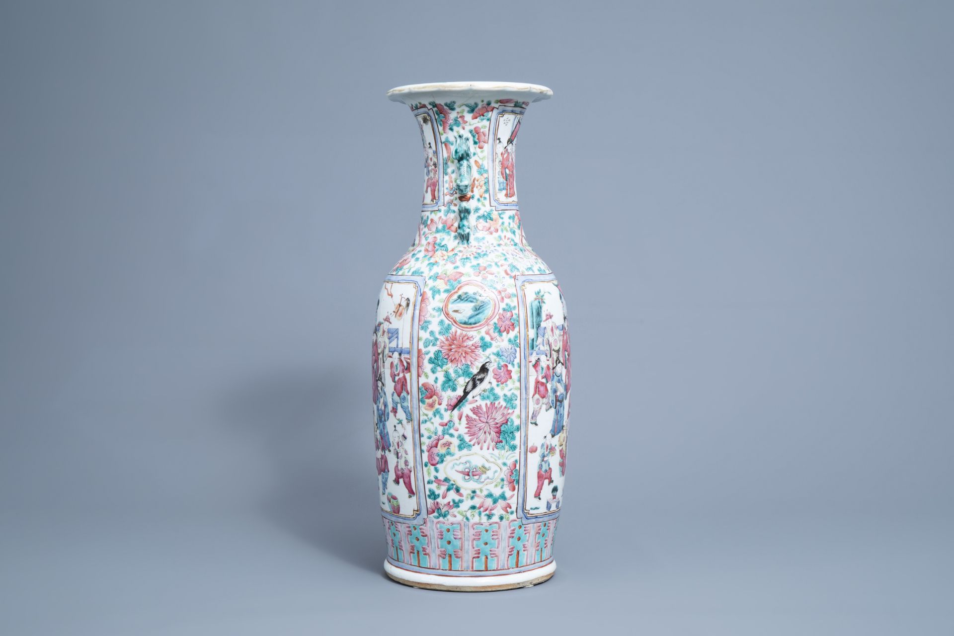 A Chinese famille rose vase with figurative and floral design, 19th C. - Image 2 of 6