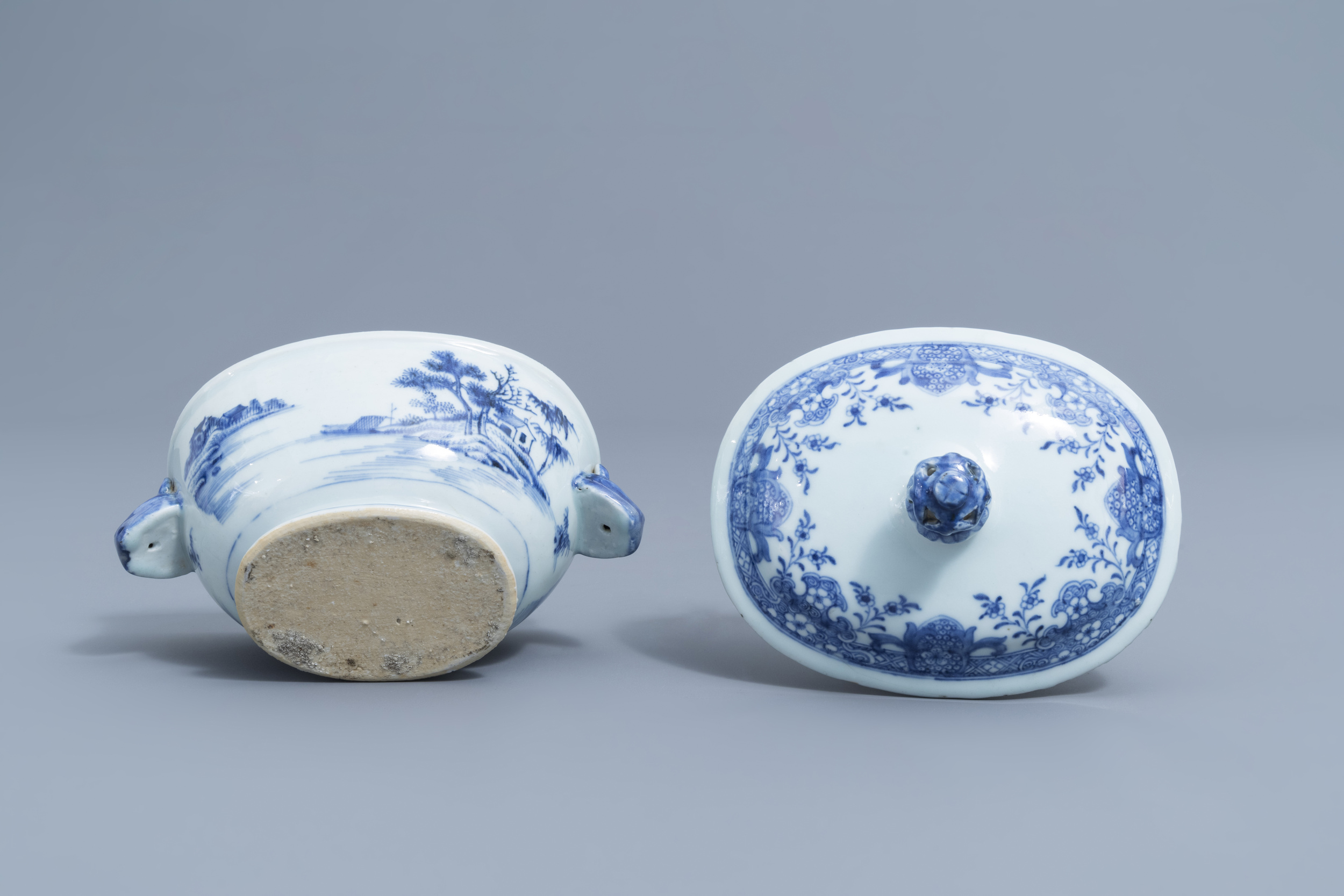 A Chinese blue and white tureen on stand, a famille rose and a Canton plate, 18th/19th C. - Image 13 of 13