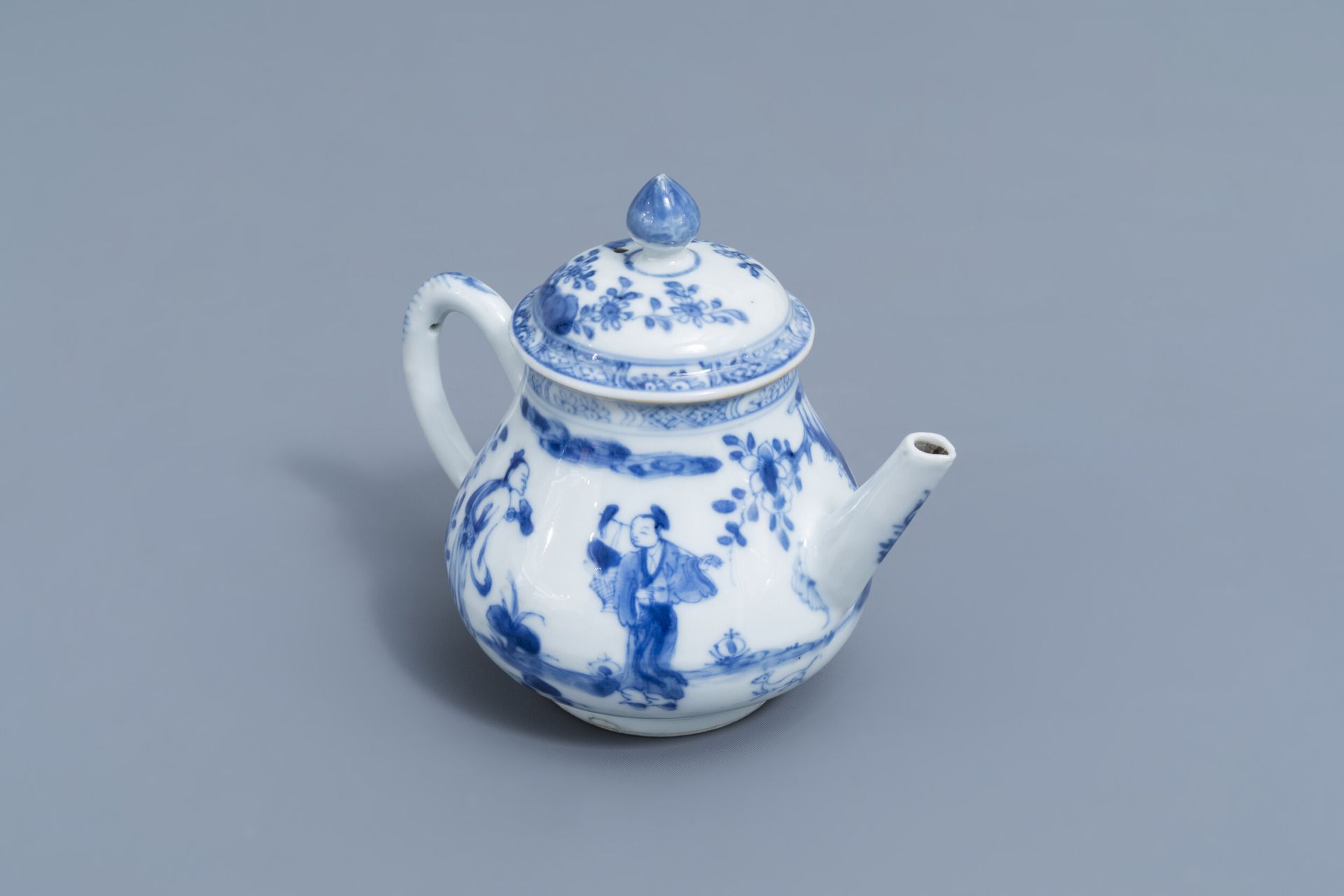 A Chinese blue and white 'Long Eliza' teapot and cover, Kangxi