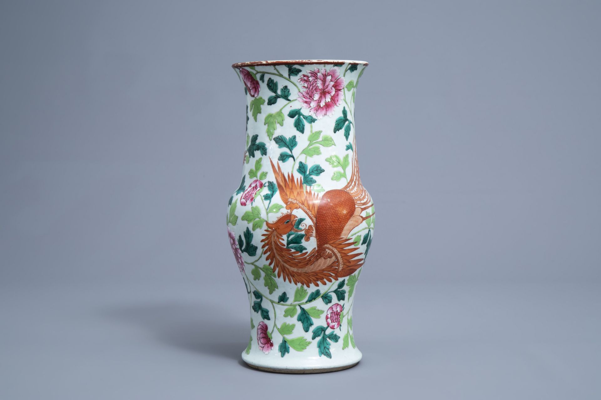 A Chinese famille verte vase and a famille rose yenyen 'dragon and phoenix' vase; 19th/20th C. - Image 10 of 13