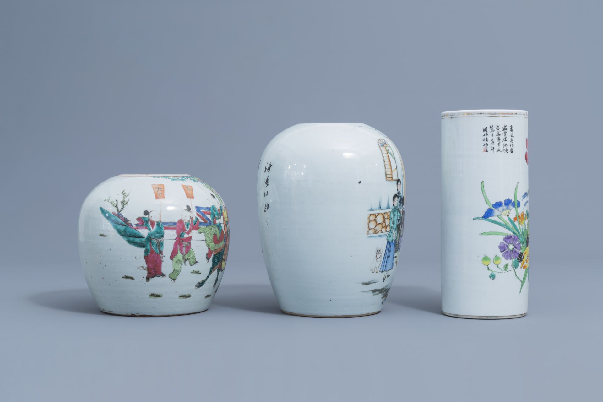 A varied collection of Chinese famille rose and famille verte porcelain, 19th/20th C. - Image 3 of 13