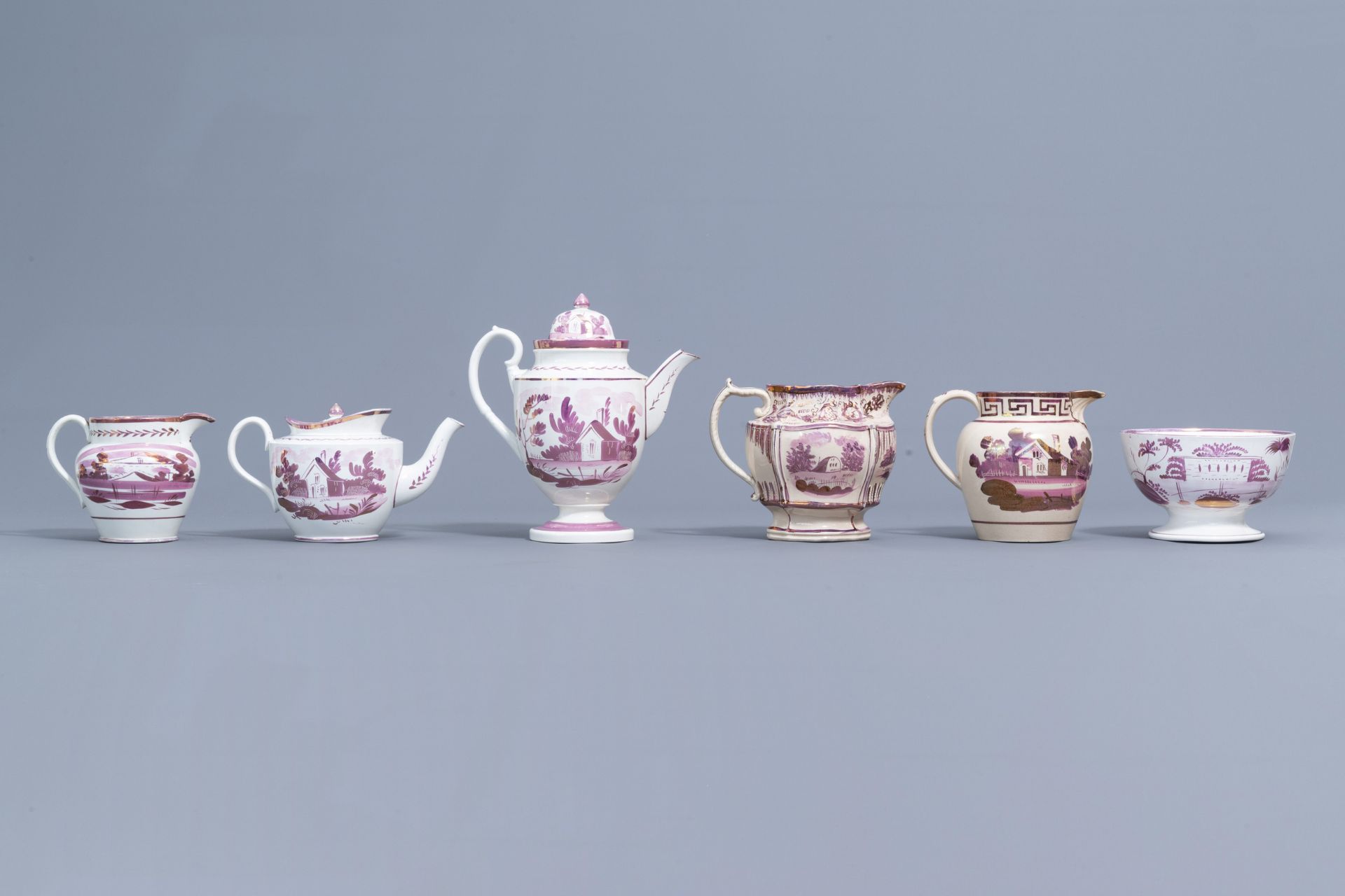 A varied collection of English pink lustreware items with a cottage in a landscape, 19th C. - Bild 36 aus 50