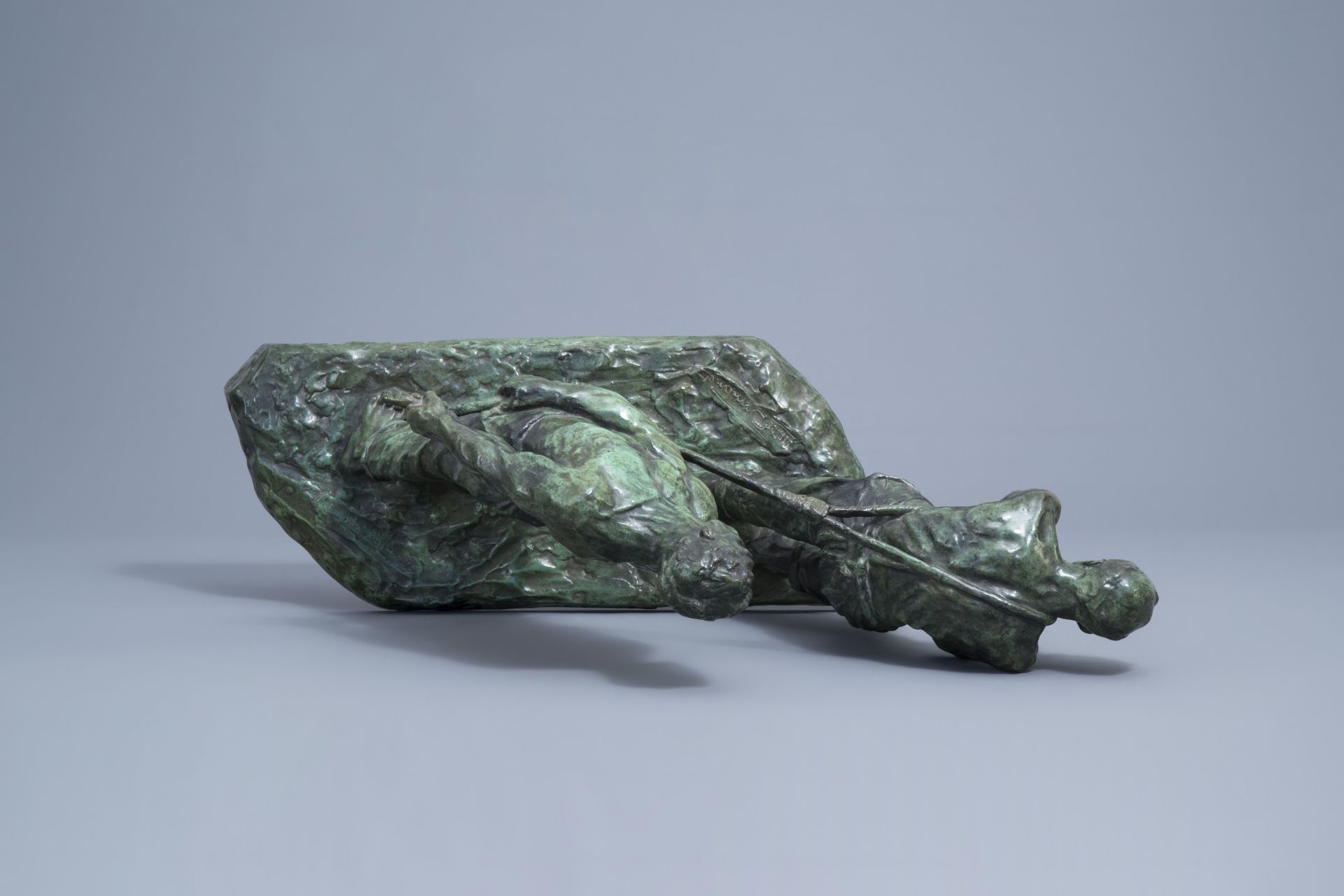 Victor Demanet (1895-1964): 'Les haleurs', green patinated bronze - Image 7 of 11