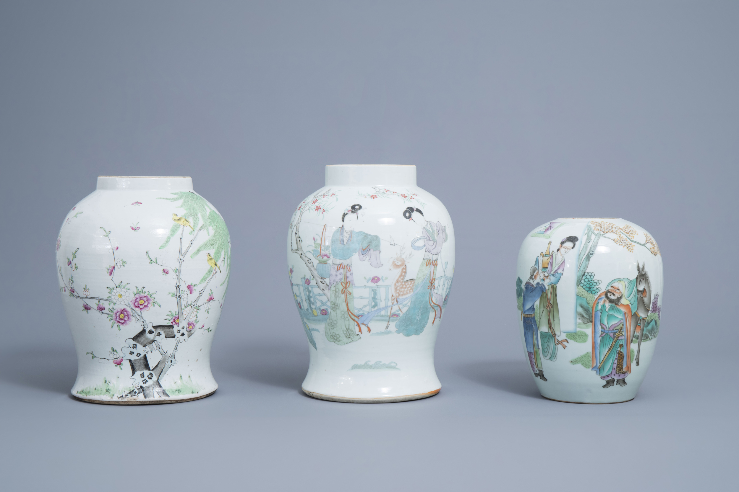 Two Chinese famille rose and qianjiang cai vases and covers and a ginger jar, 19th/20th C. - Image 5 of 9