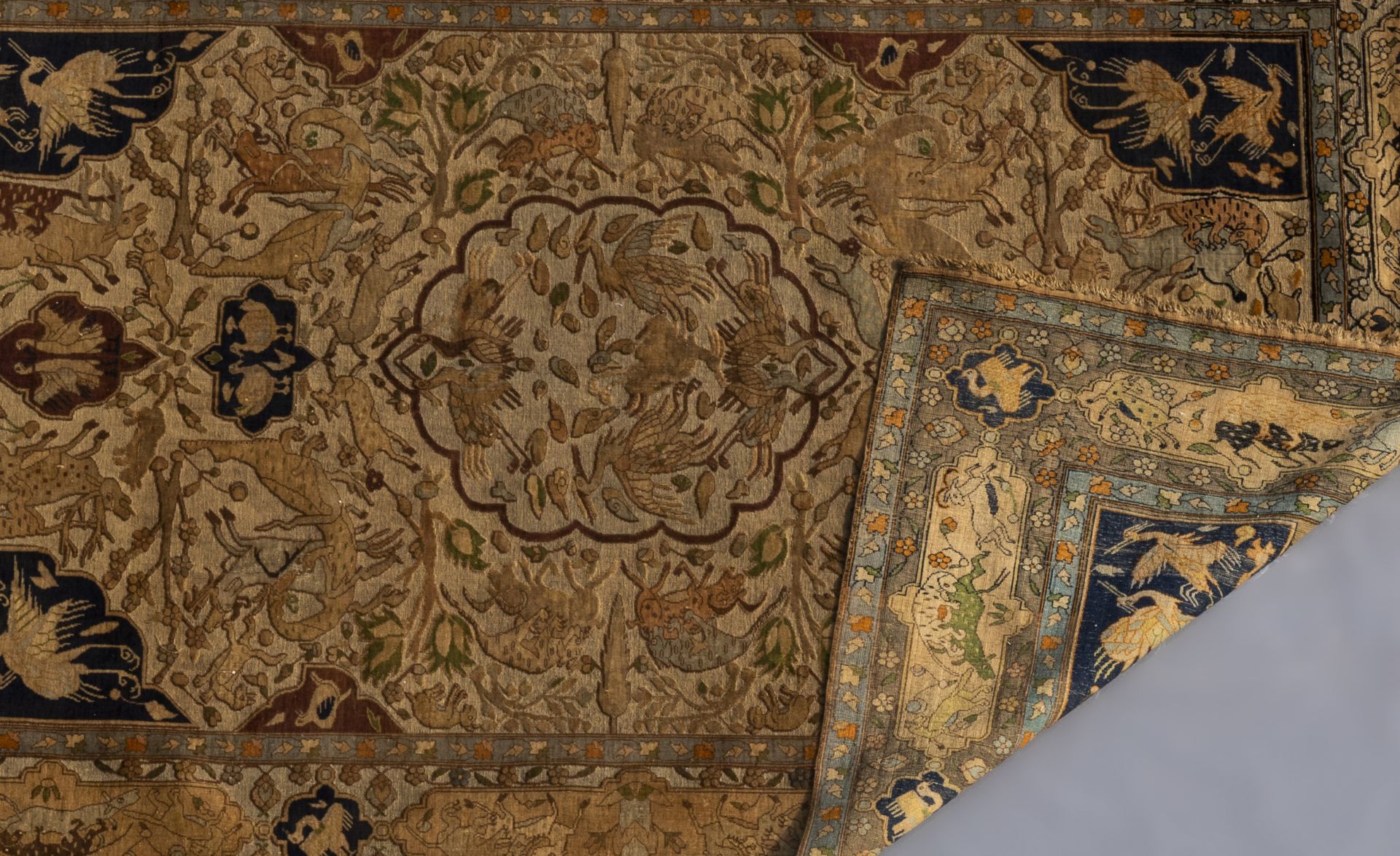 A lavish Oriental rug with animals and floral design, silk and gold thread on cotton, 19th C. - Image 4 of 4