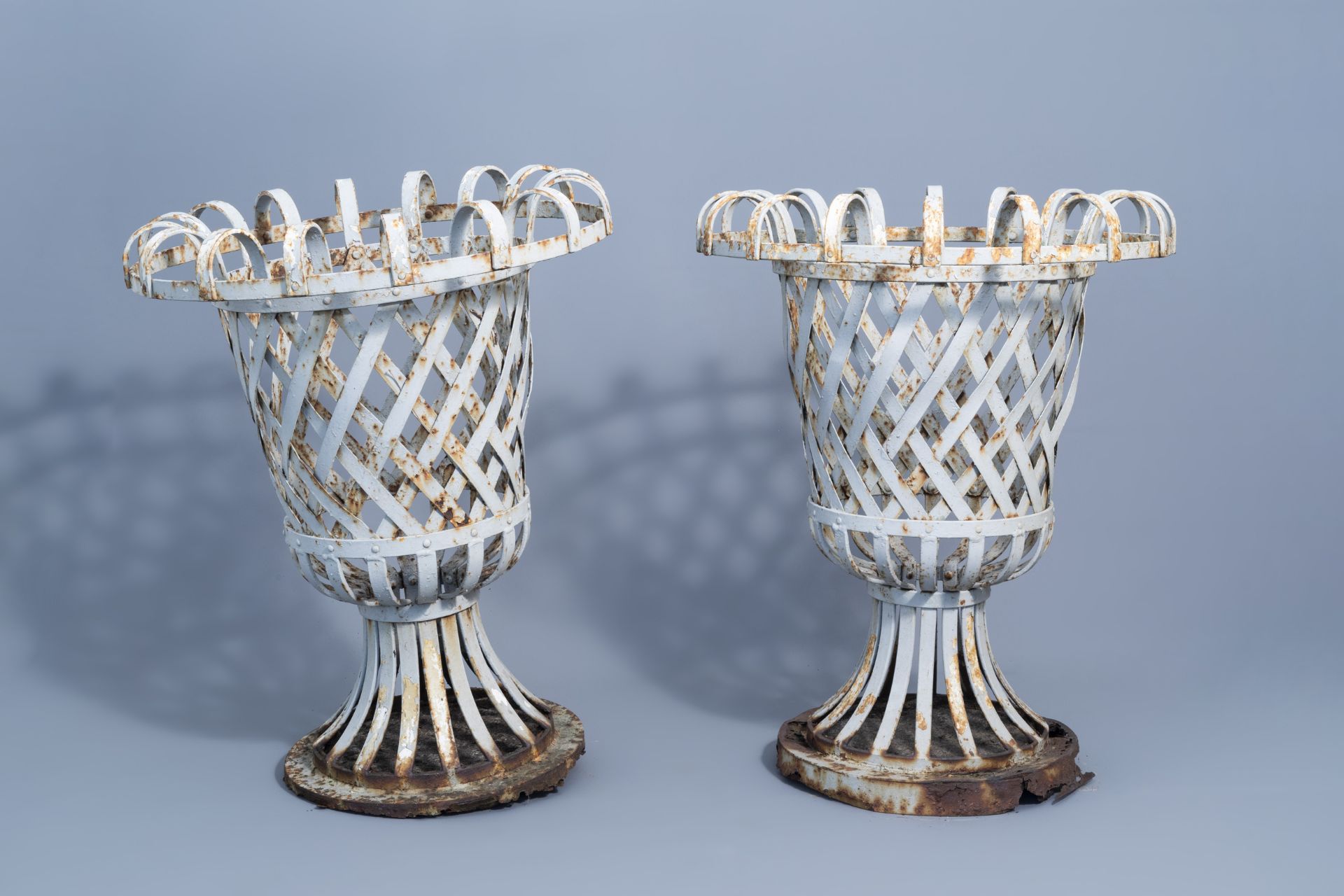 A pair of wrought iron reticulated garden urns, ca. 1900 - Image 3 of 6