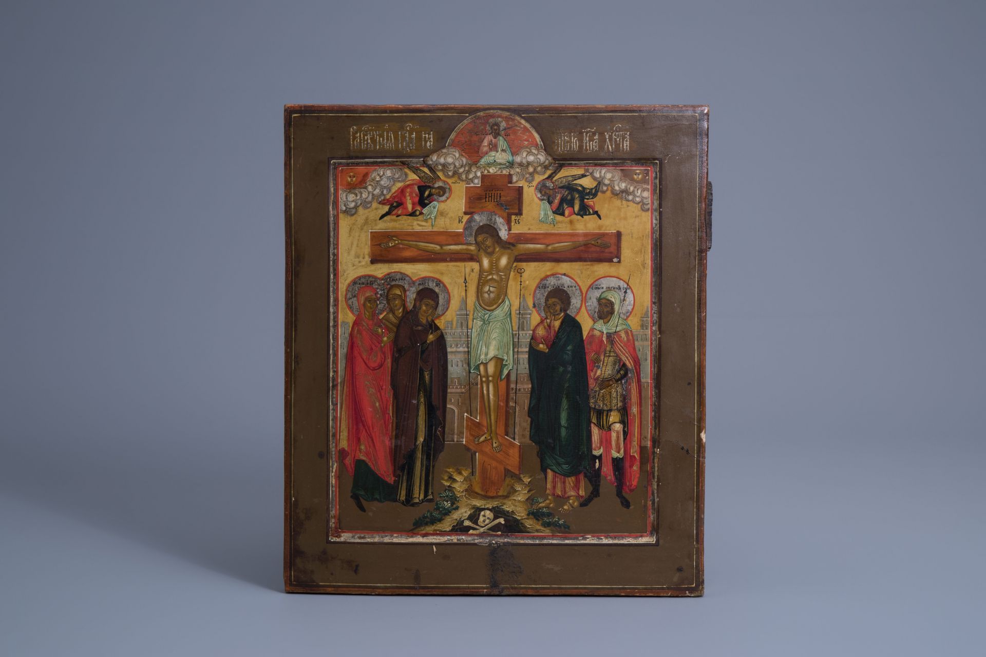 A Russian icon, 'The crucifixion of Christ', 19th C. - Image 2 of 4