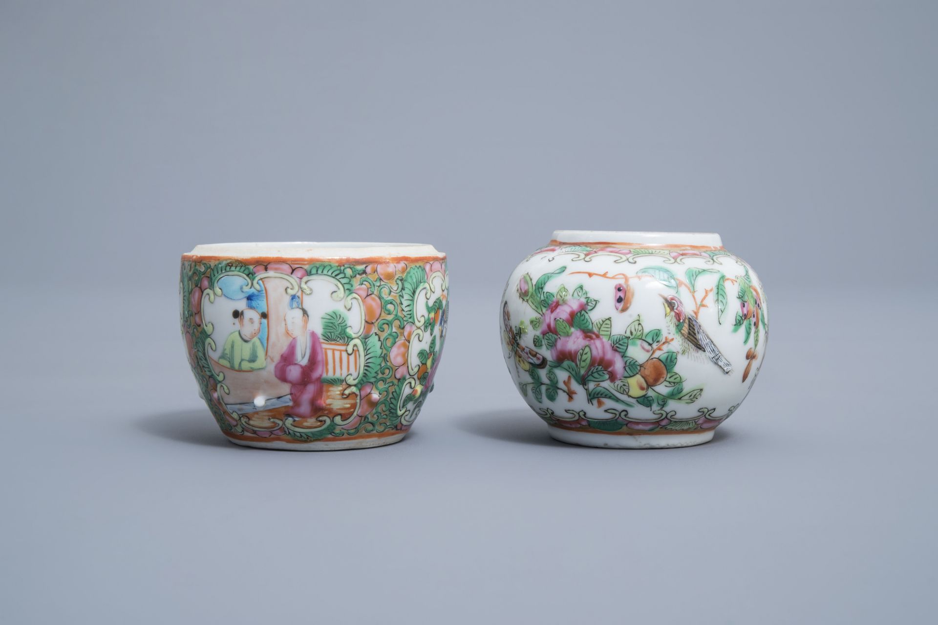 A varied collection of Chinse Canton and famille rose porcelain, 19th C. - Image 16 of 19