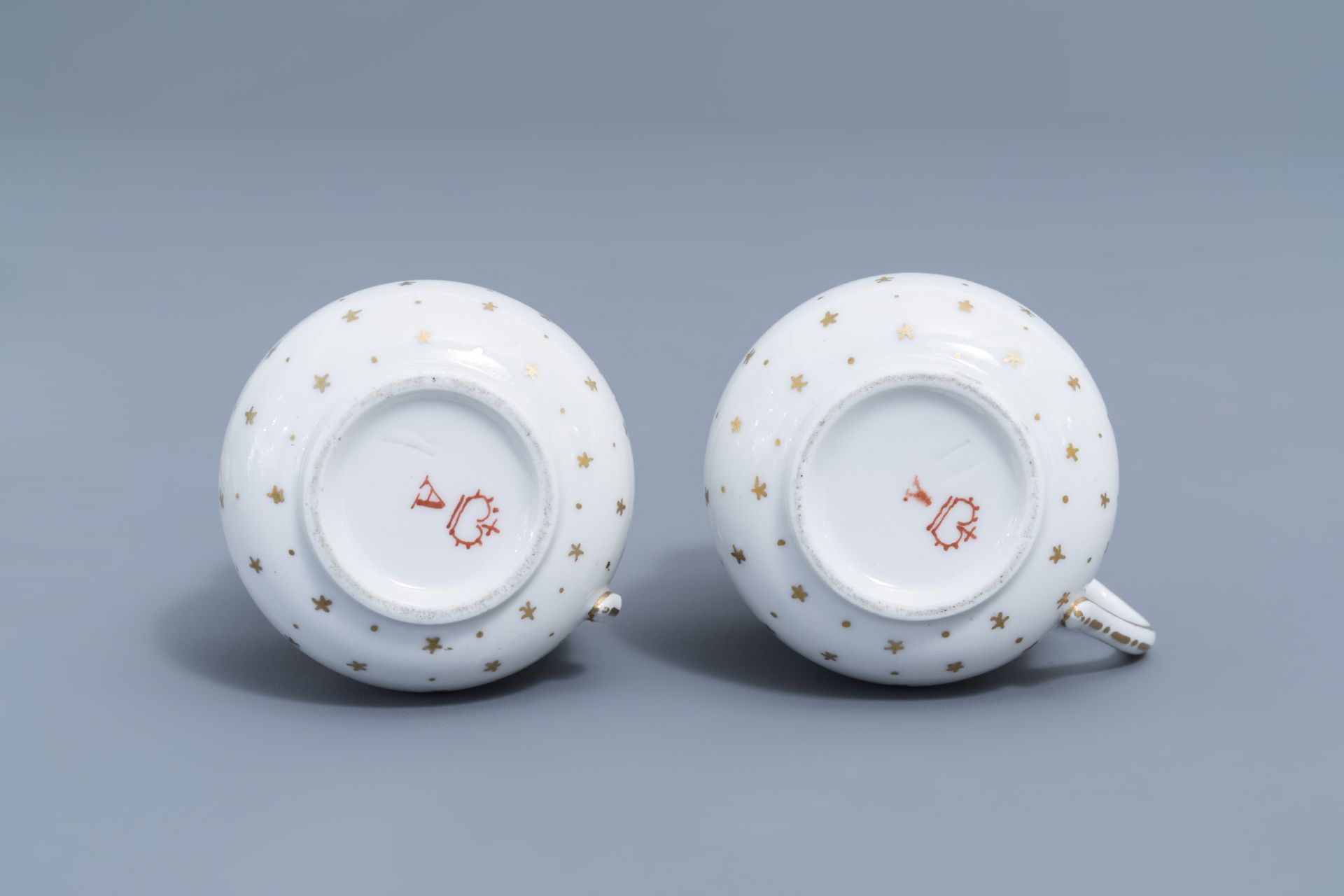 A pair of bue and white faience fine salts and five cream jars, Luxemburg and France, 18th/19th C. - Image 29 of 46