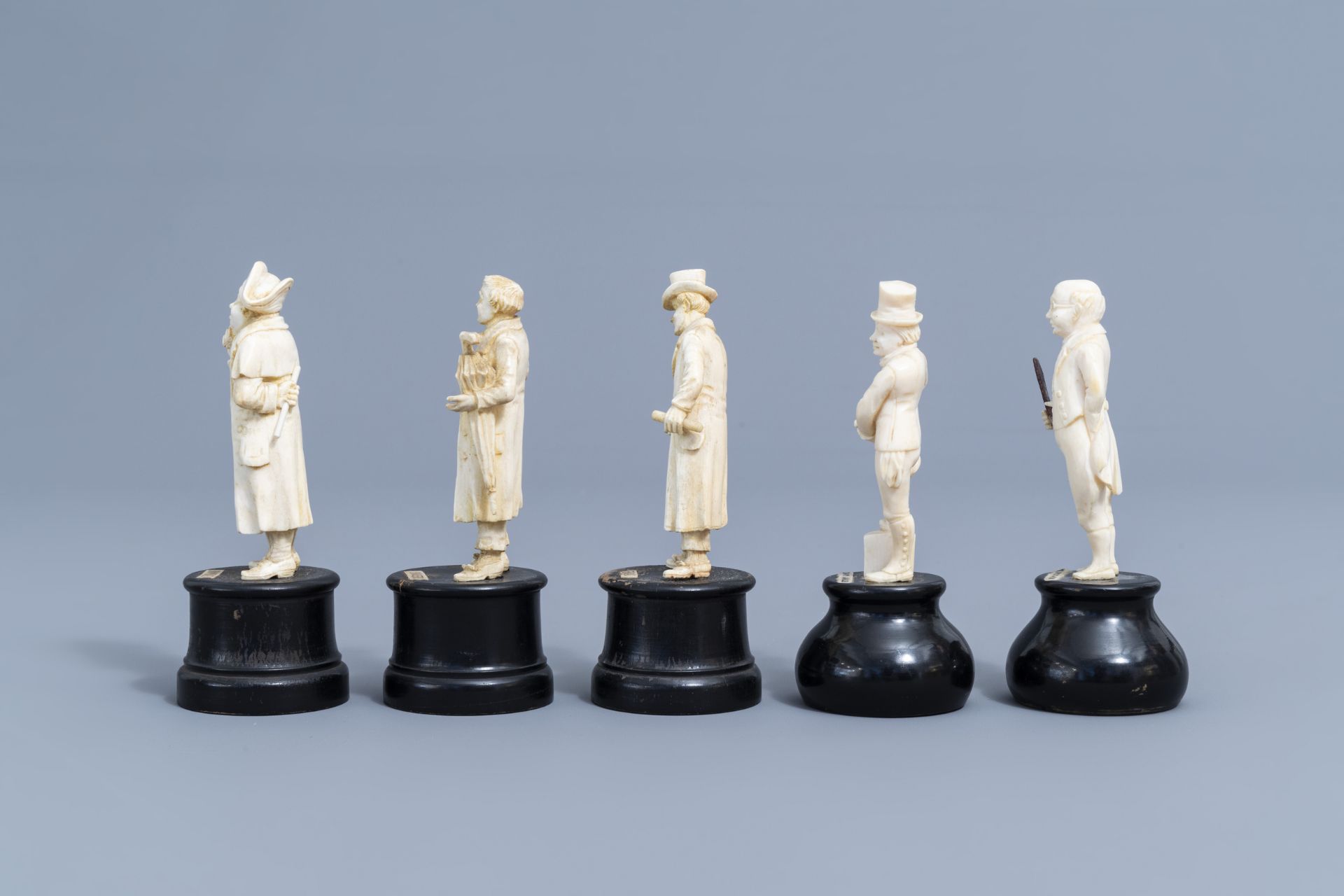 Five carved ivory figures of Charles Dickens 'Pickwick Papers' characters, prob., Dieppe, late 19th - Image 4 of 8