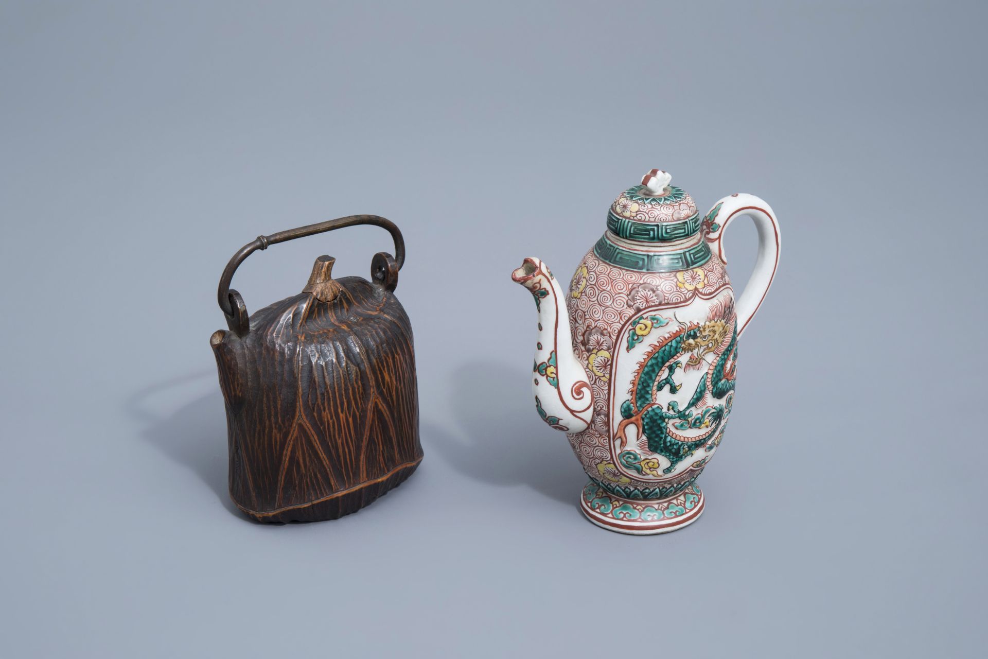 A Japanese Satsuma teapot and cover and one in carved wood, Meiji, 19th/20th C. - Image 2 of 8