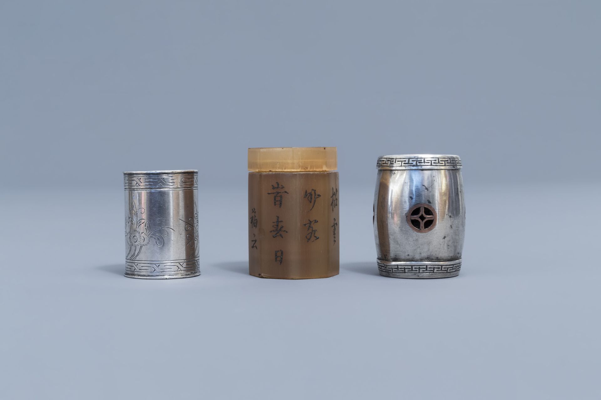 A collection of five silver, paktong, brass and horn opium boxes and covers, 19th/20th C. - Image 4 of 15
