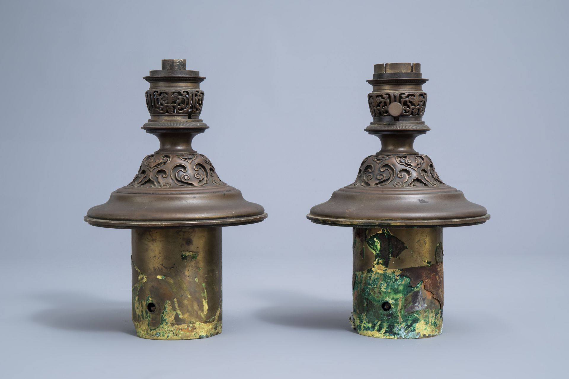 A pair of impressive Japanese partly gilt bronze vases with Gagneau mounts, Meiji, 19th C. - Image 27 of 40