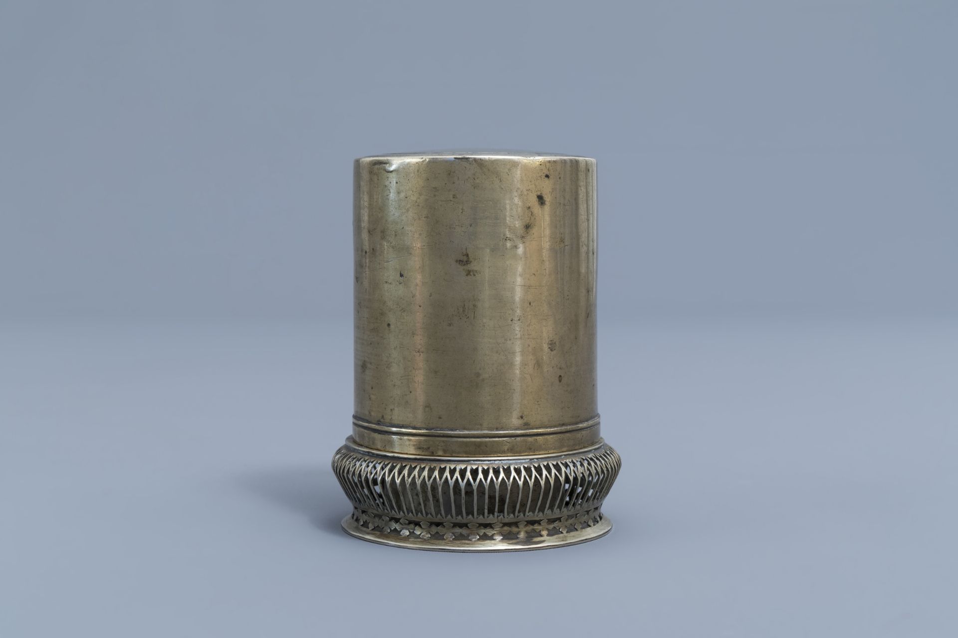 A Chinese paktong opium travel lamp, ca. 1900 - Image 8 of 12