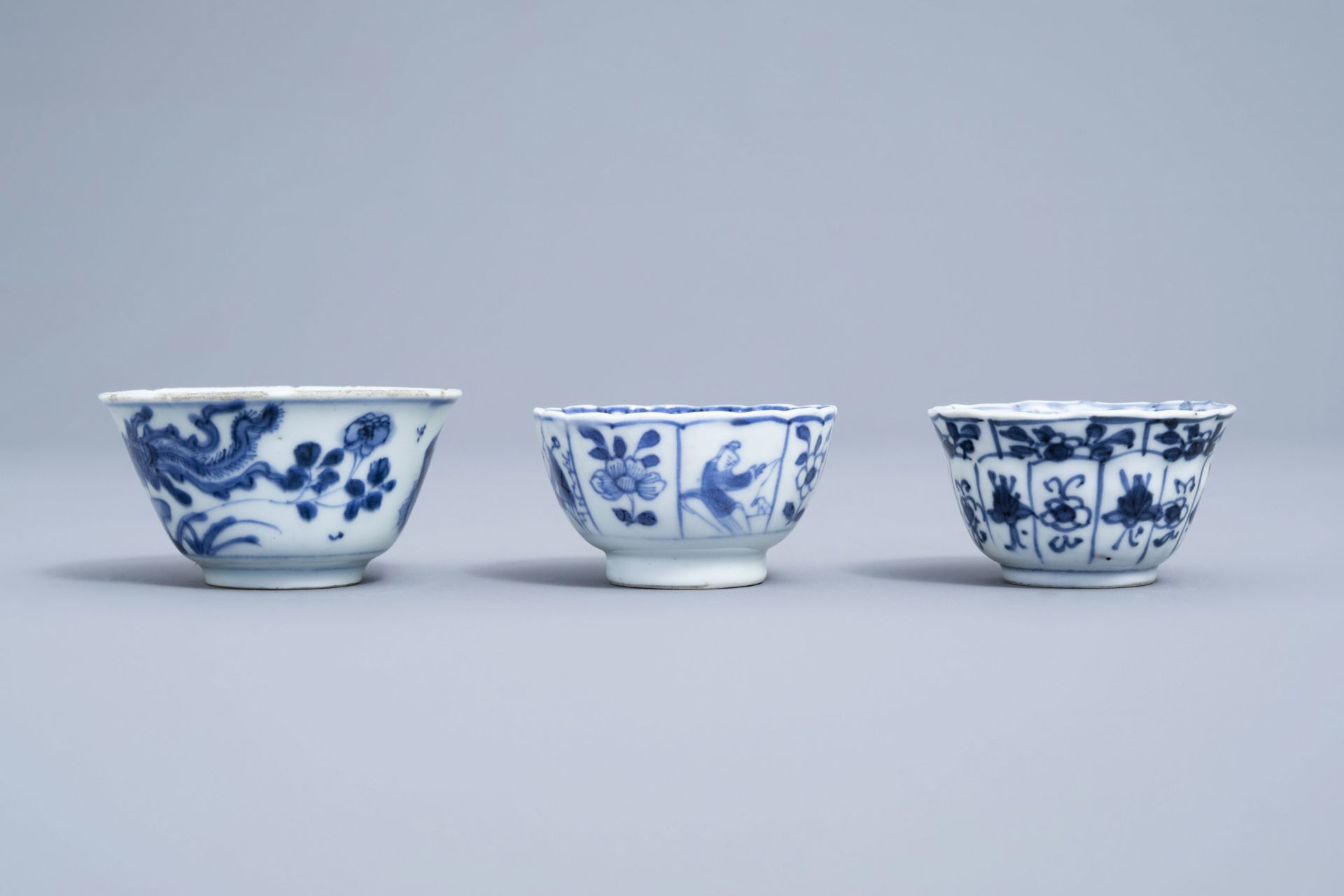 A varied collection of Chinese blue and white porcelain, 18th C. and later - Image 37 of 54