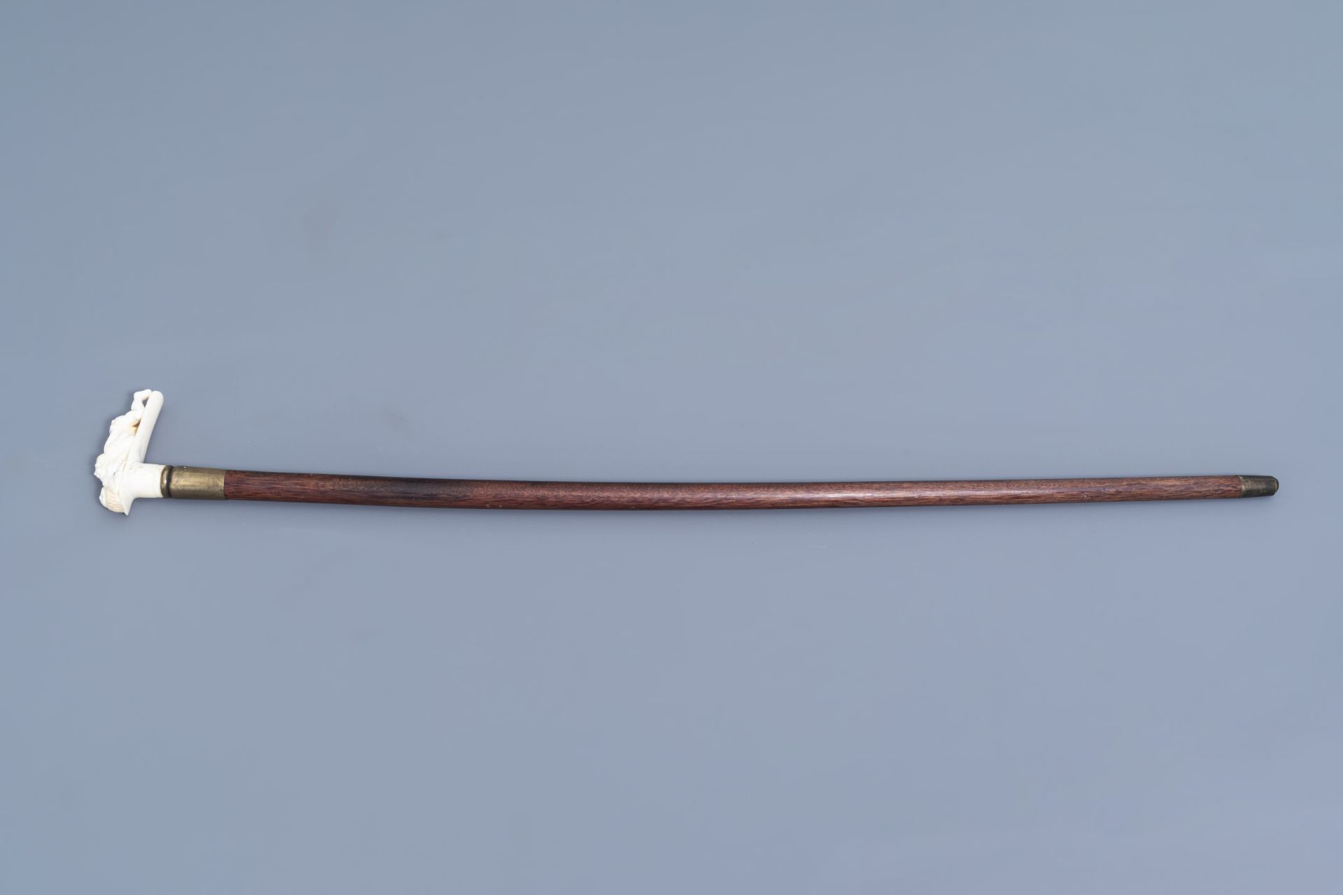 A Japanese erotic ivory handled walking stick, Meiji, ca. 1900 - Image 2 of 8