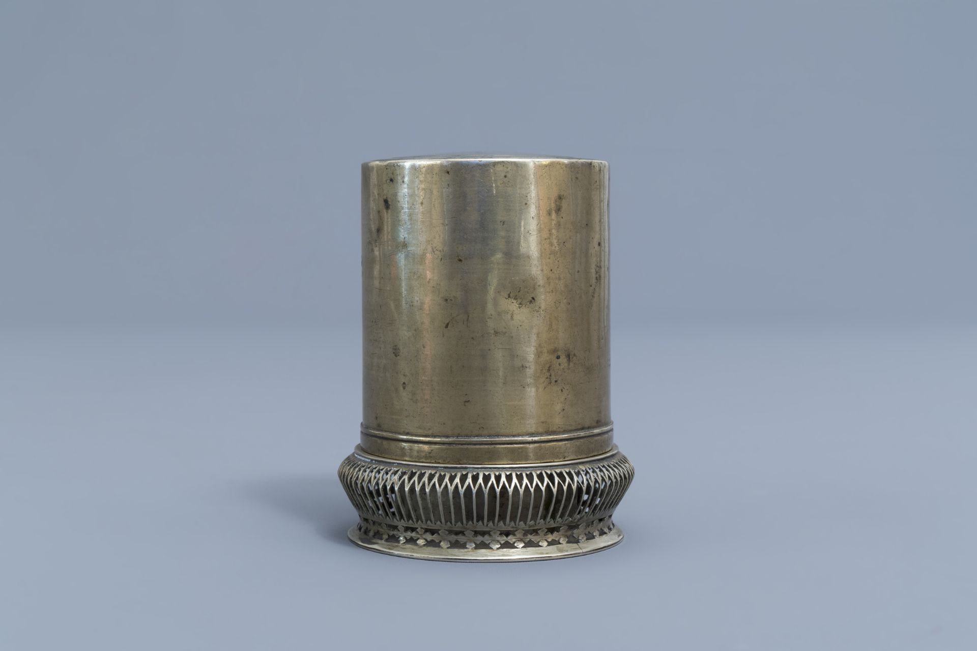 A Chinese paktong opium travel lamp, ca. 1900 - Image 7 of 12