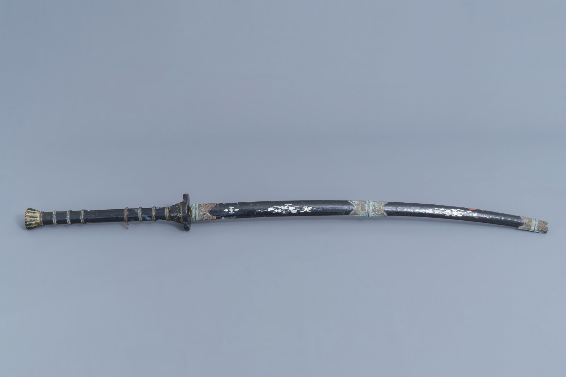 A large sword with scabbard in black lacquered wood with mother-of-pearl, China or Vietnam, 19th C. - Image 2 of 8