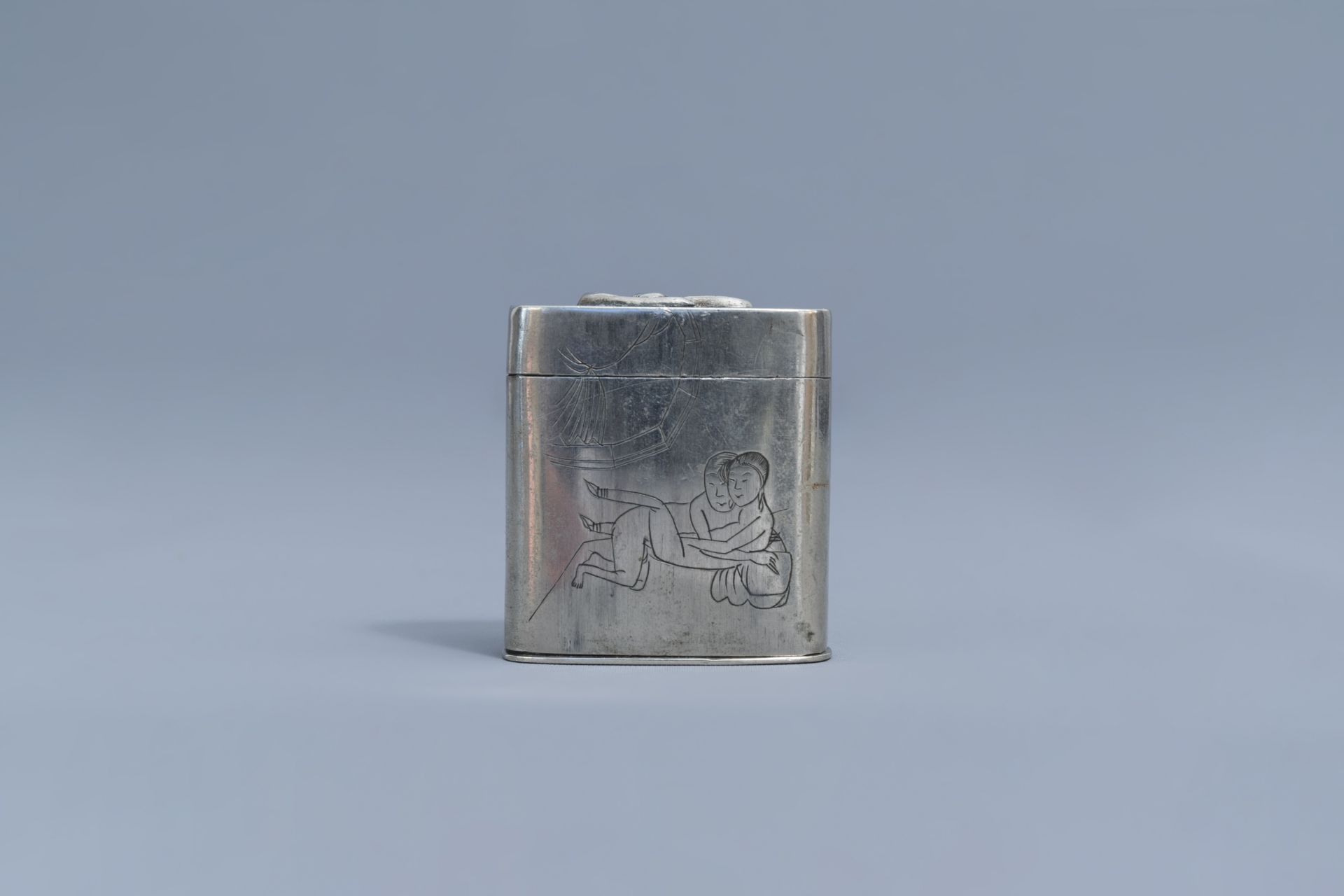 A Chinese paktong opium box and cover with an erotical scene, ca. 1900 - Image 9 of 13