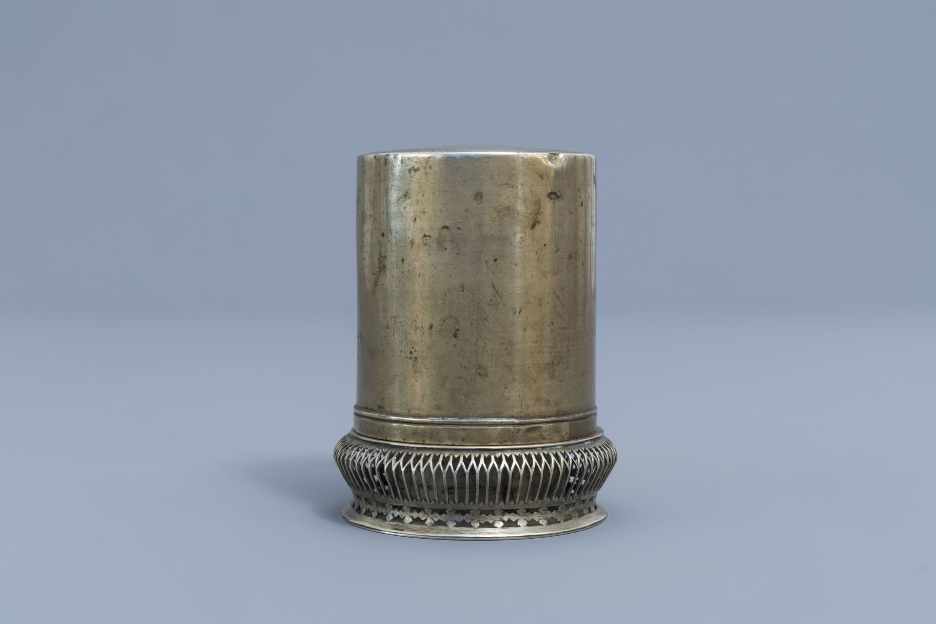 A Chinese paktong opium travel lamp, ca. 1900 - Image 10 of 12