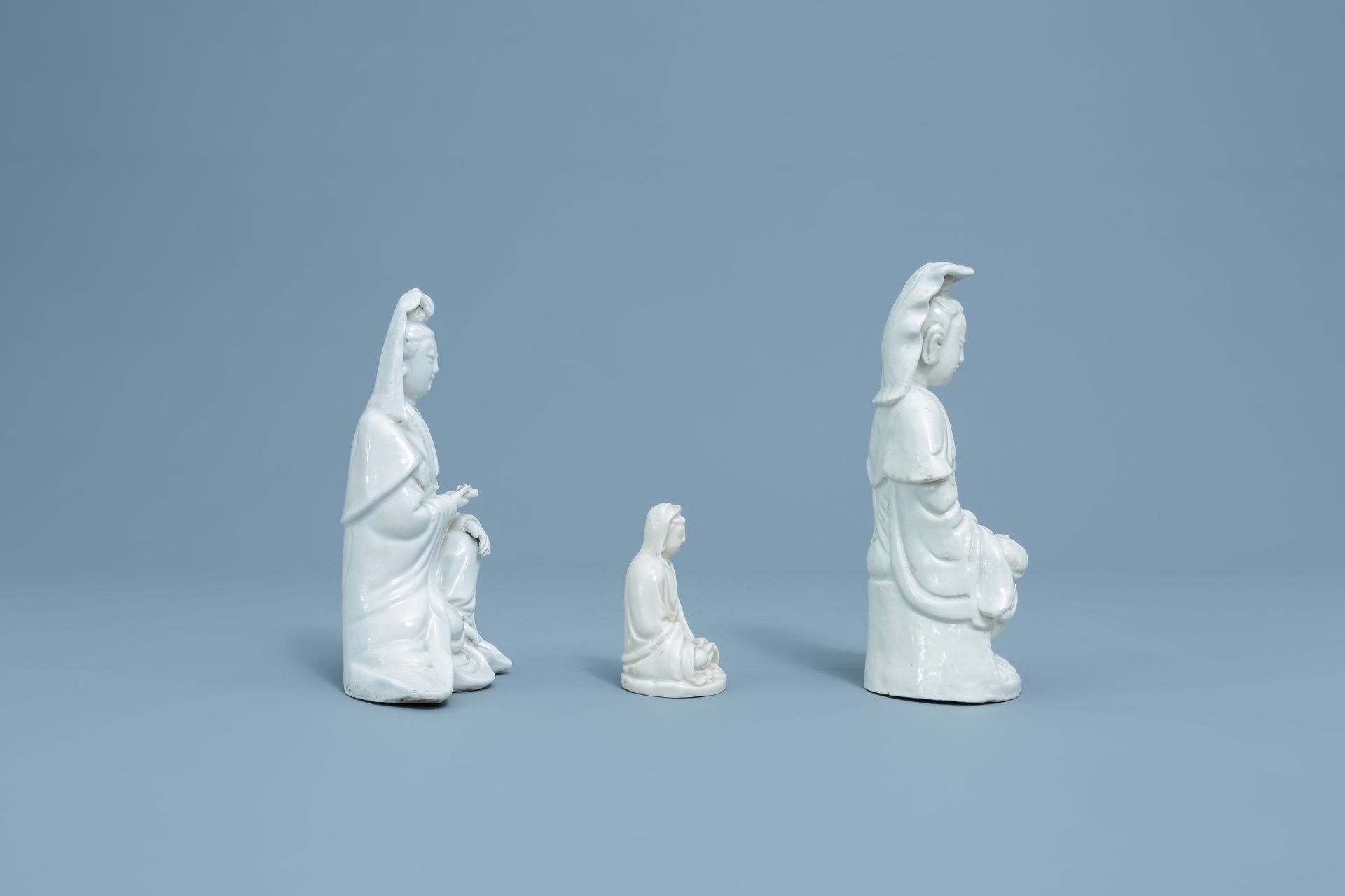 Three Chinese Dehua blanc de Chine figures of Guanyin, Kangxi and later - Image 3 of 7