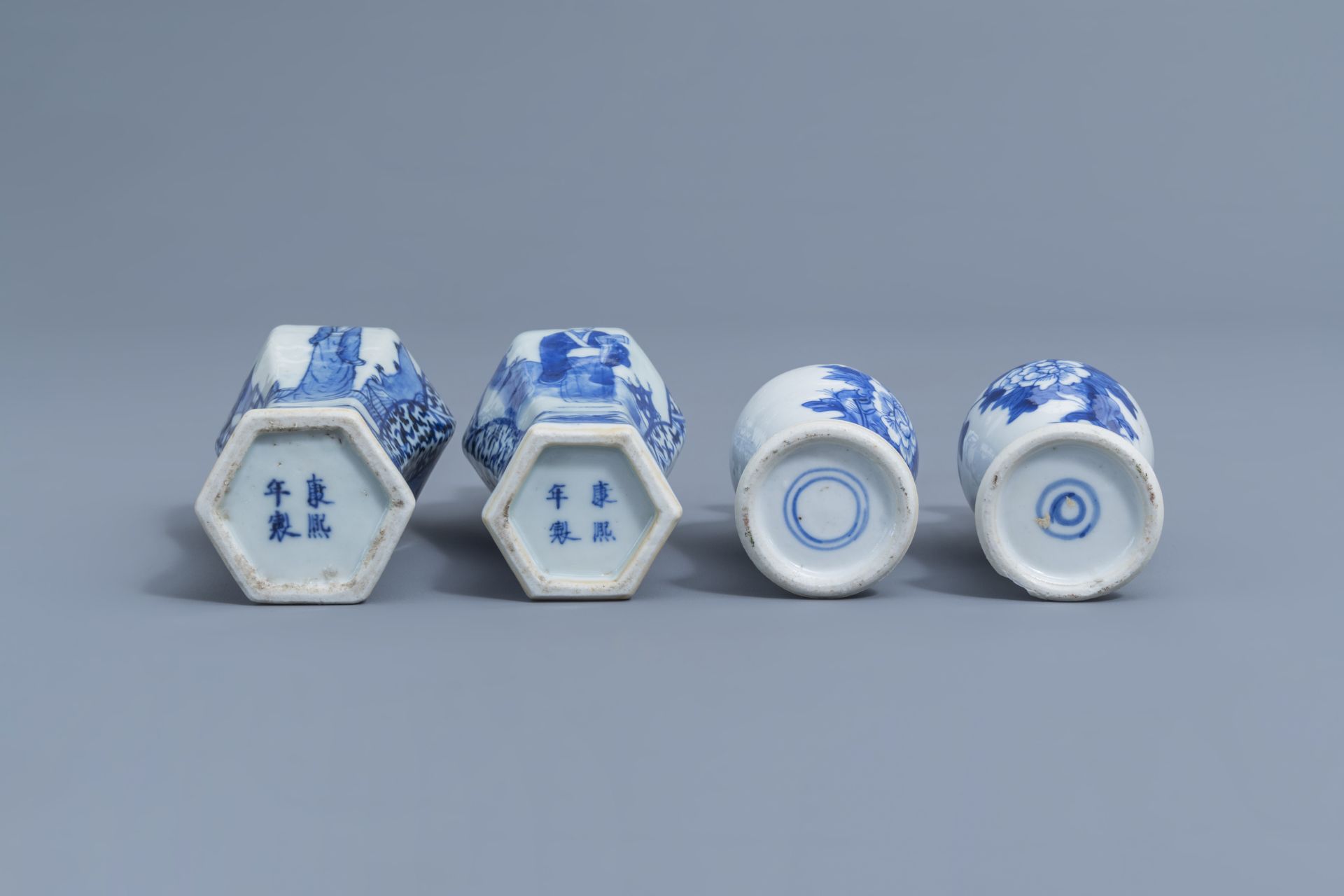 A varied collection of Chinese blue and white porcelain, 19th C. - Image 16 of 18