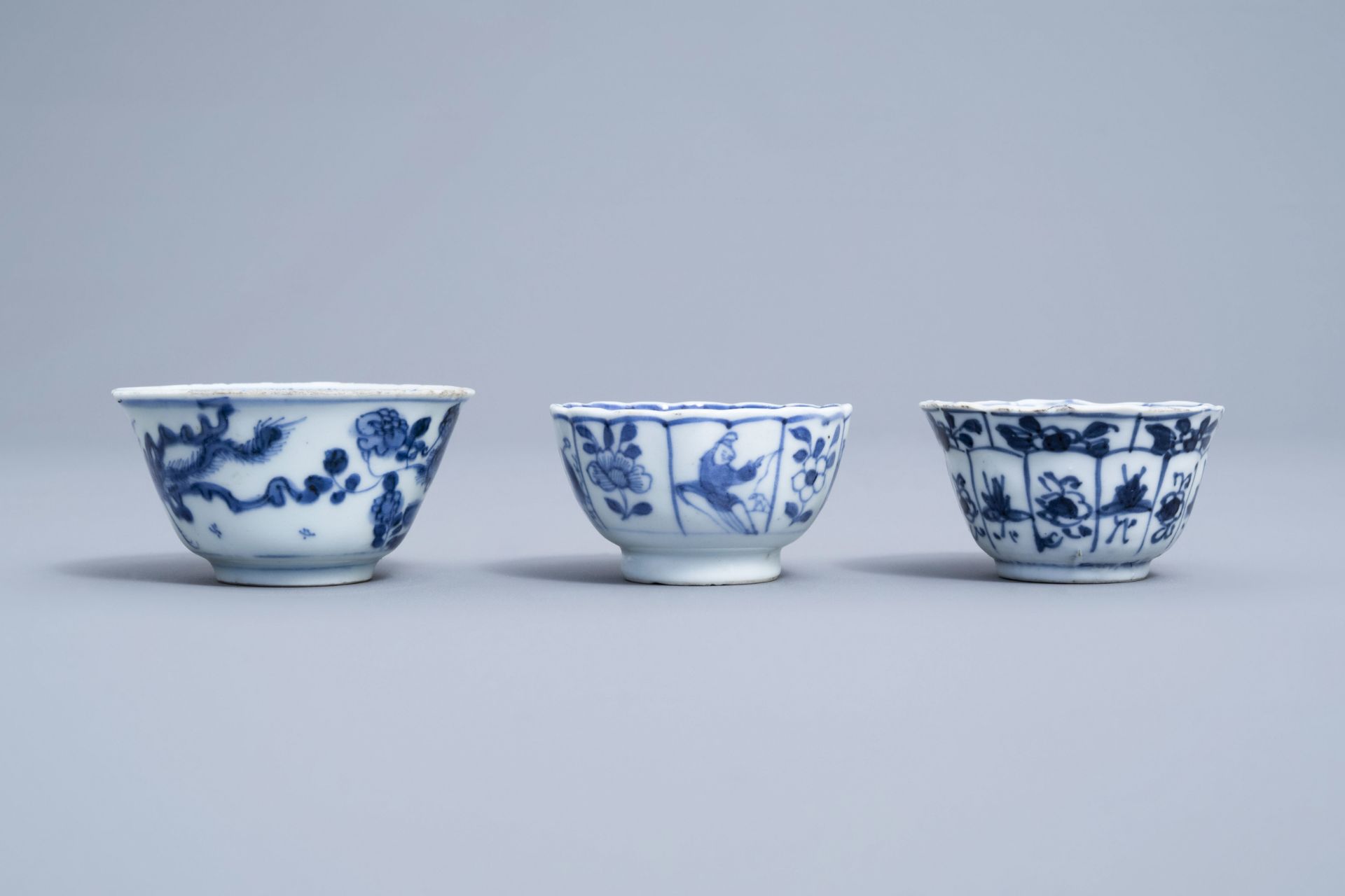 A varied collection of Chinese blue and white porcelain, 18th C. and later - Image 33 of 54