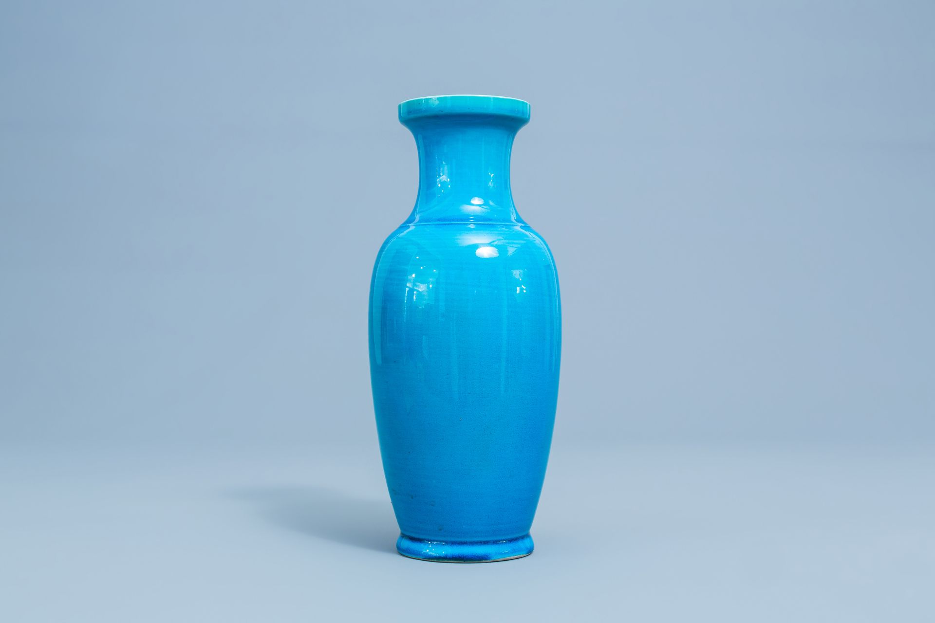 A Japanese monochrome turquoise Awaji vase, Meiji, 19th C. - Image 3 of 7