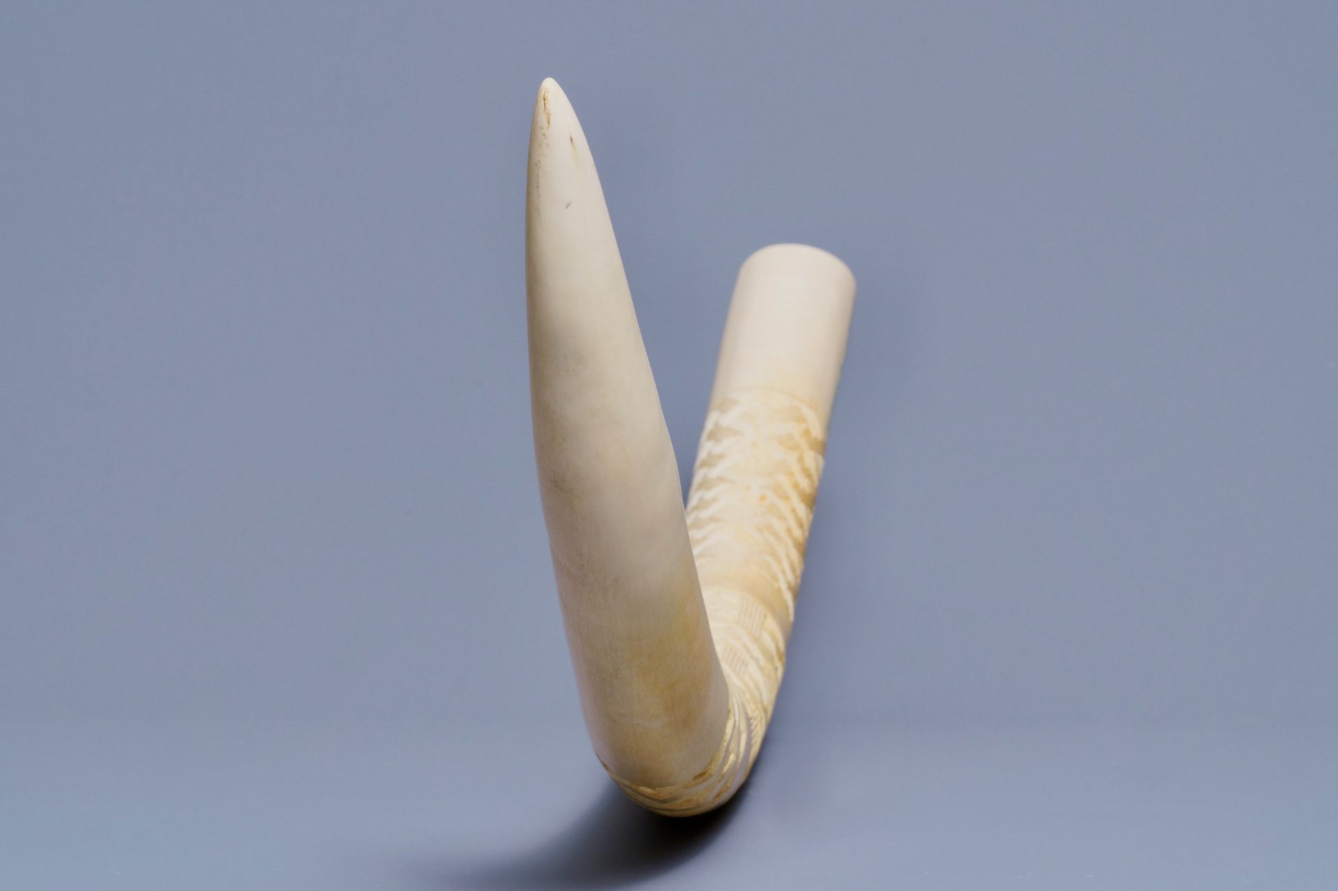 A carved ivory tusk with ornamental design, first half 20th C. - Image 5 of 6