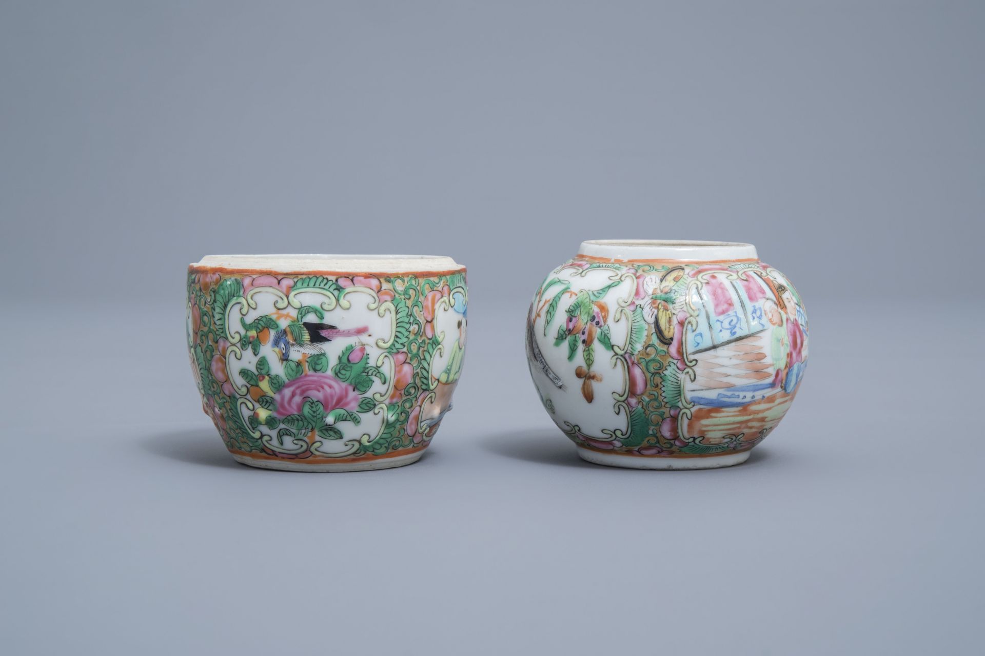A varied collection of Chinse Canton and famille rose porcelain, 19th C. - Image 15 of 19