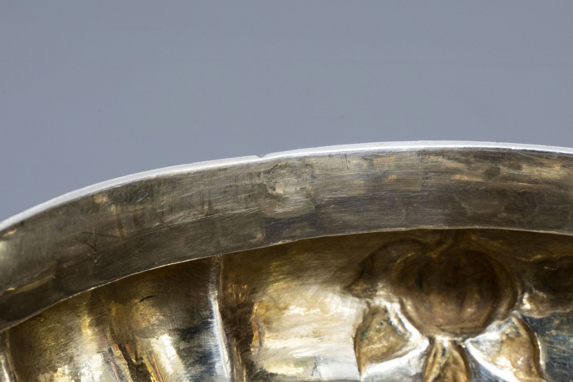 A Belgian silver sugar bowl with relief design, mark Wolfers, 833/000, Brussels, 19th C. - Image 10 of 11