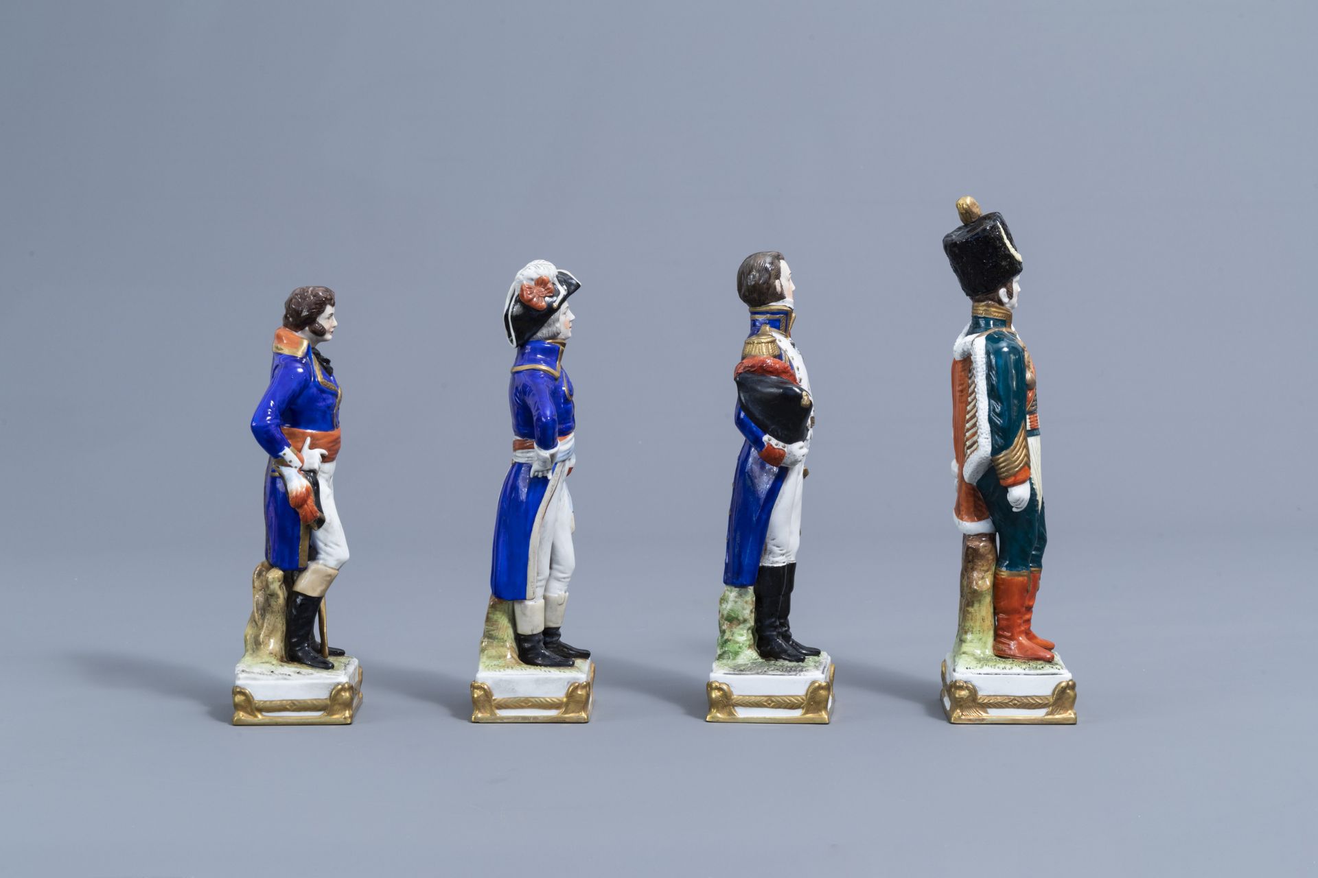 Sixteen figures from Napoleon's army in polychrome Saxon porcelain, Scheibe-Alsbach mark, 20th C. - Image 23 of 42