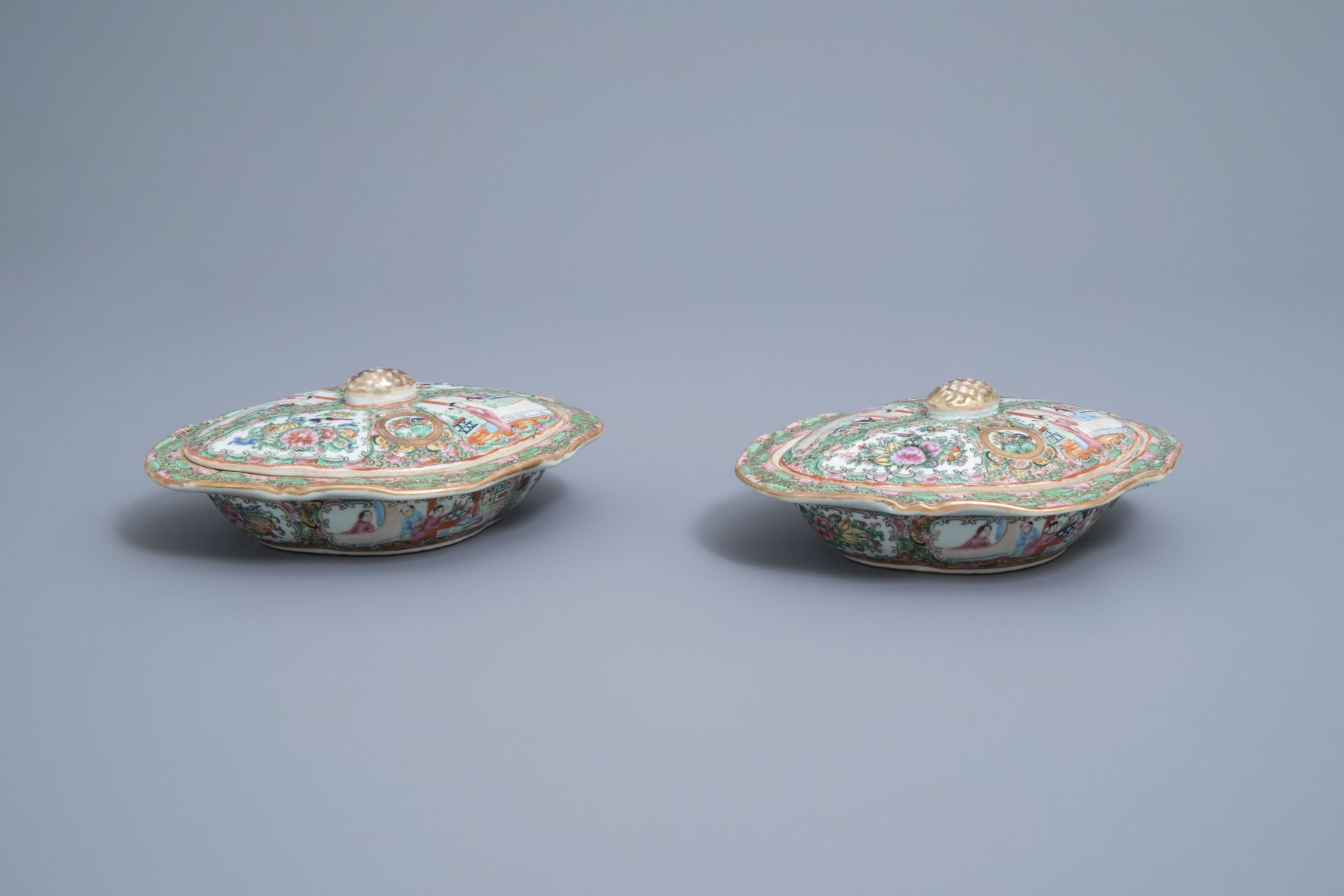 A pair of Chinese Canton famille rose lobed tureens and covers, 19th/20th C.