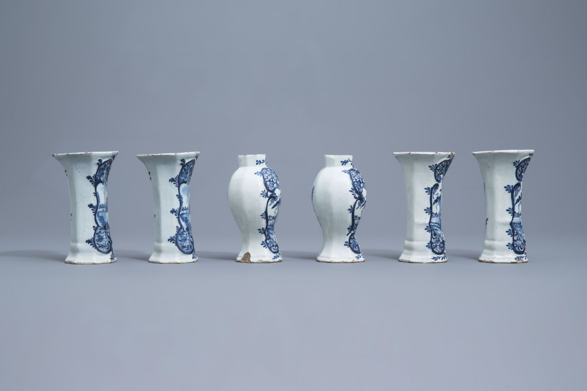 Six Dutch Delft blue and white vases and six plates, 18th C. - Bild 3 aus 16