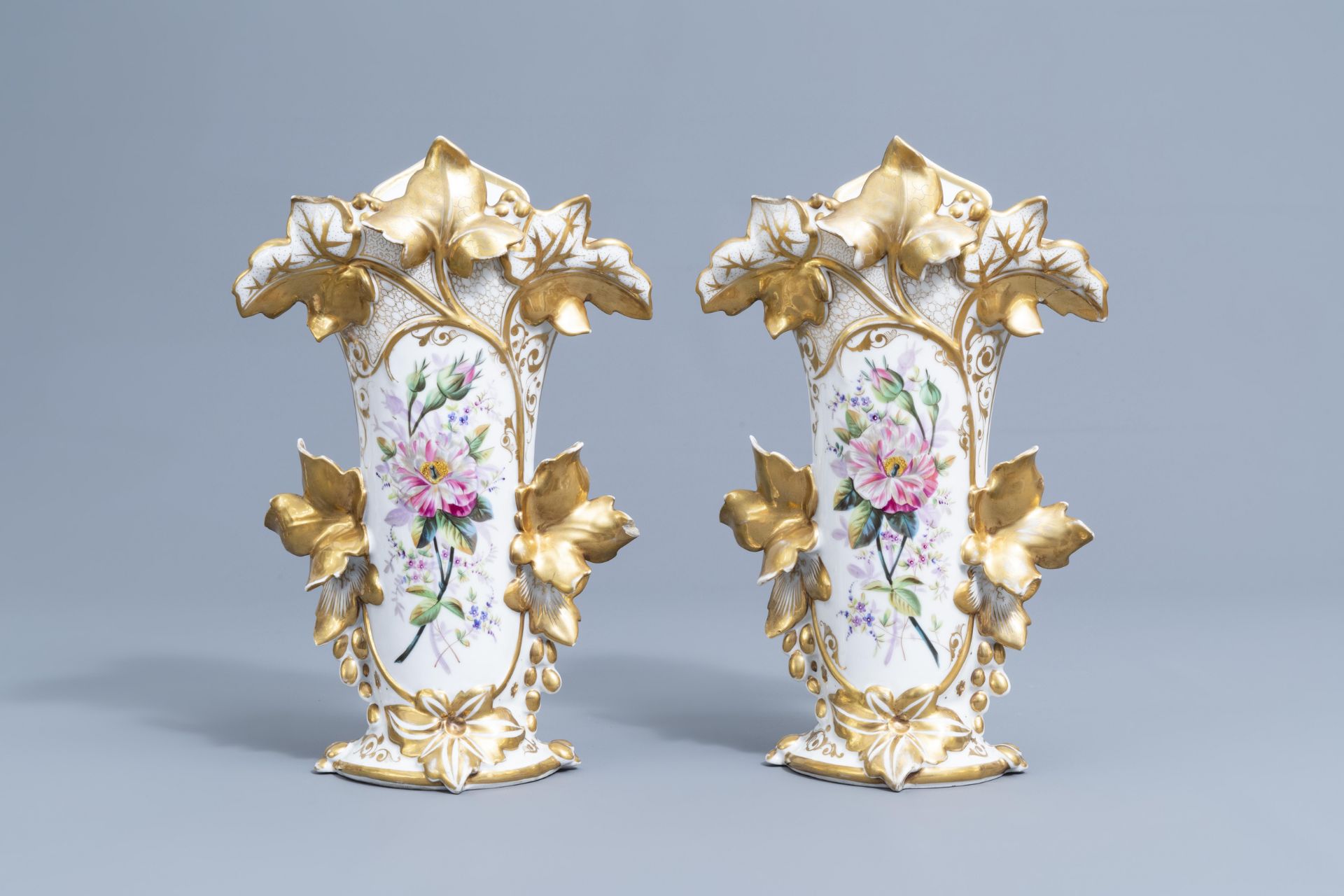 Two pairs of gilt and polychrome Paris porcelain vases and a 'chinoiserie' vase, 19th C. - Image 5 of 48