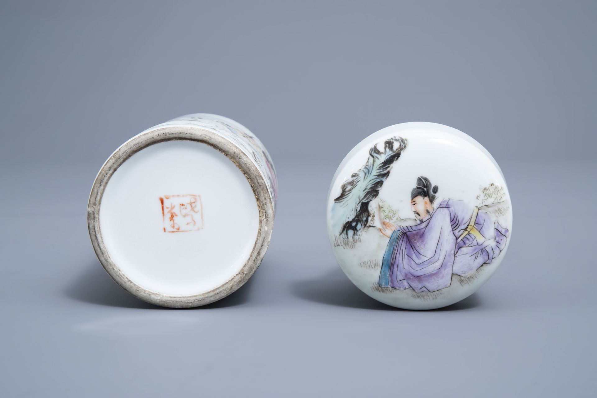 Three Chinese famille rose vases and a jar and cover with figures in a landscape, 19th/20th C. - Image 14 of 14