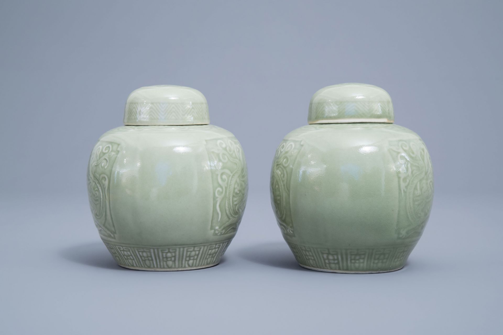 A varied collection of Chinese monochrome porcelain, 19th/20th C. - Image 18 of 22