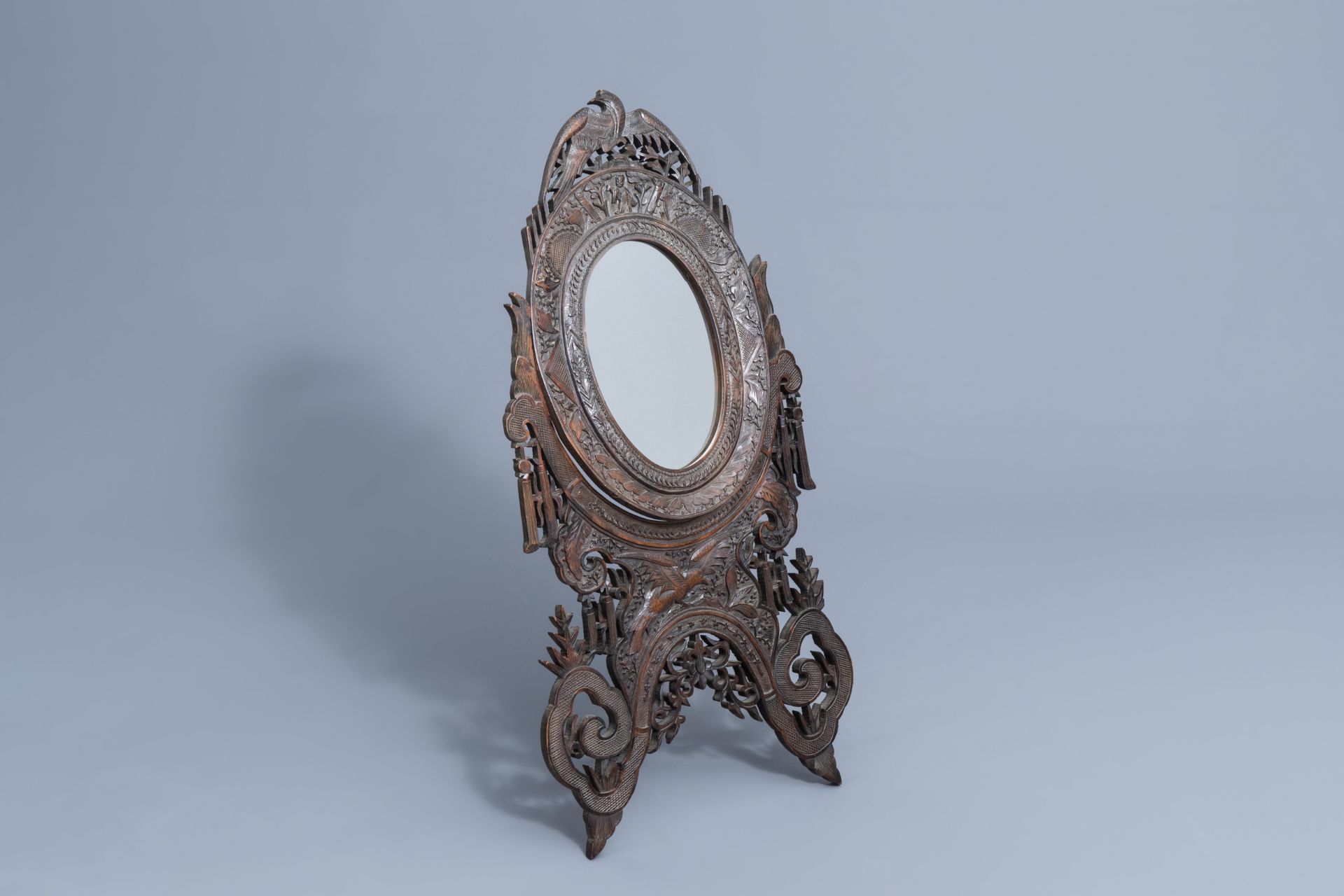 A Chinese carved wooden mirror frame for the Portuguese market, 18th/19th C. - Image 2 of 6