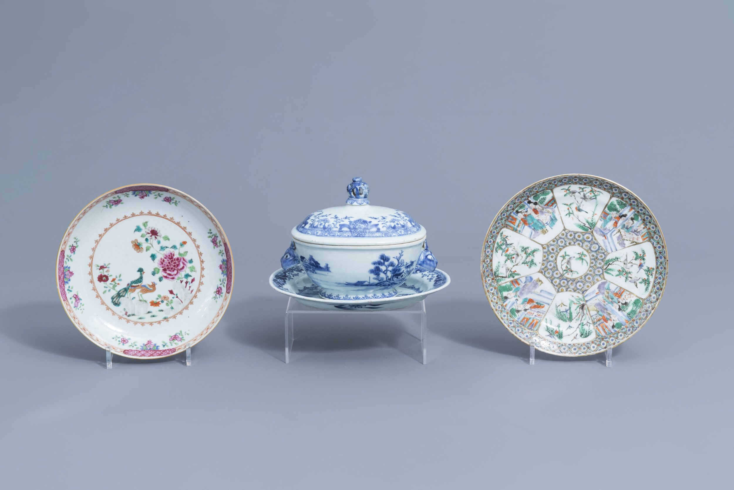 A Chinese blue and white tureen on stand, a famille rose and a Canton plate, 18th/19th C.