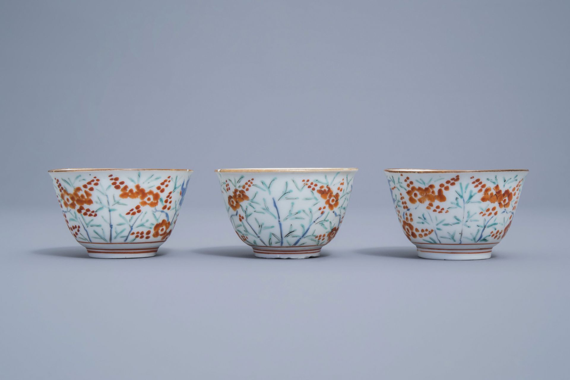 Six Japanese Kakiemon cups with parrots among blossoming branches, Edo, 18th C. - Image 10 of 14