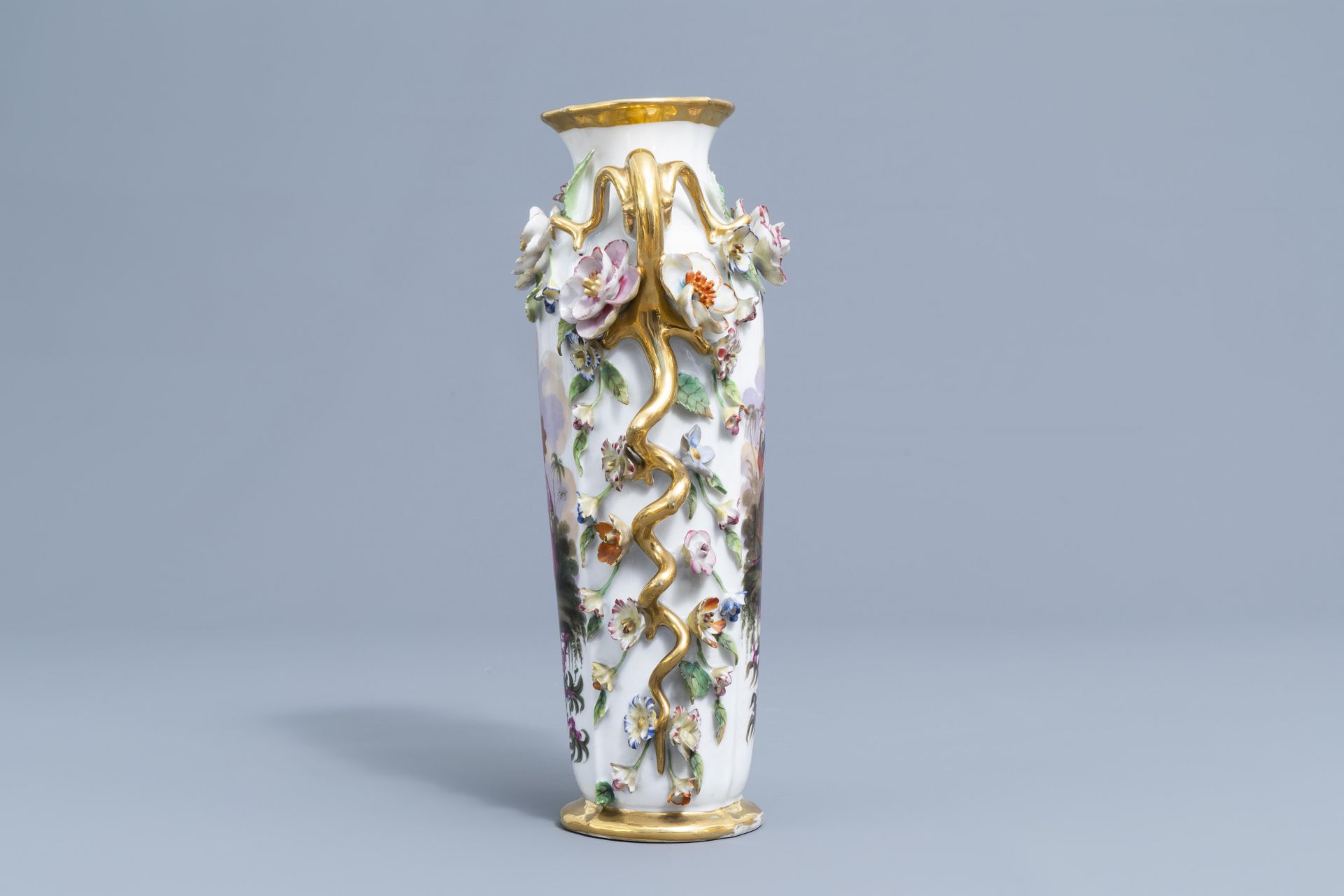 Two pairs of gilt and polychrome Paris porcelain vases and a 'chinoiserie' vase, 19th C. - Image 26 of 48