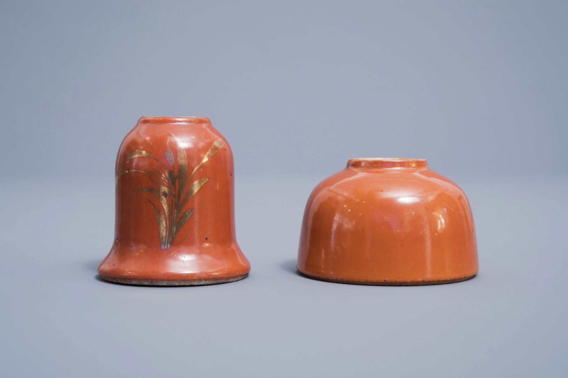 A Chinese four-part gilt decorated coral ground scholar's set, Republic, 20th C. - Image 16 of 22