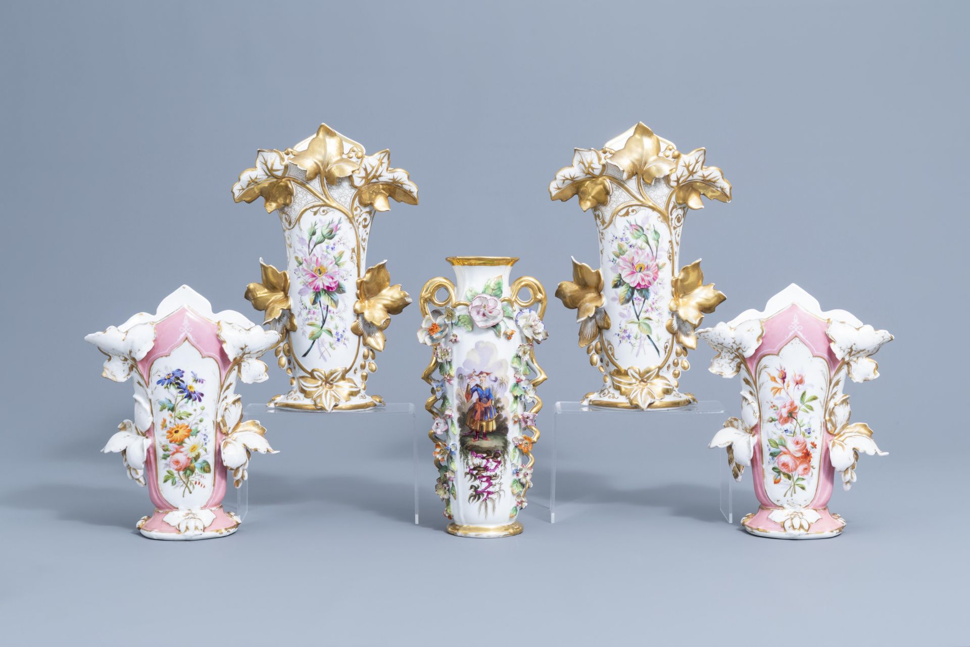 Two pairs of gilt and polychrome Paris porcelain vases and a 'chinoiserie' vase, 19th C. - Image 4 of 48