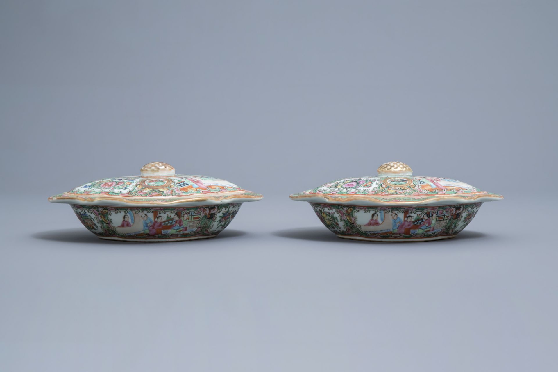 A pair of Chinese Canton famille rose lobed tureens and covers, 19th/20th C. - Image 2 of 4