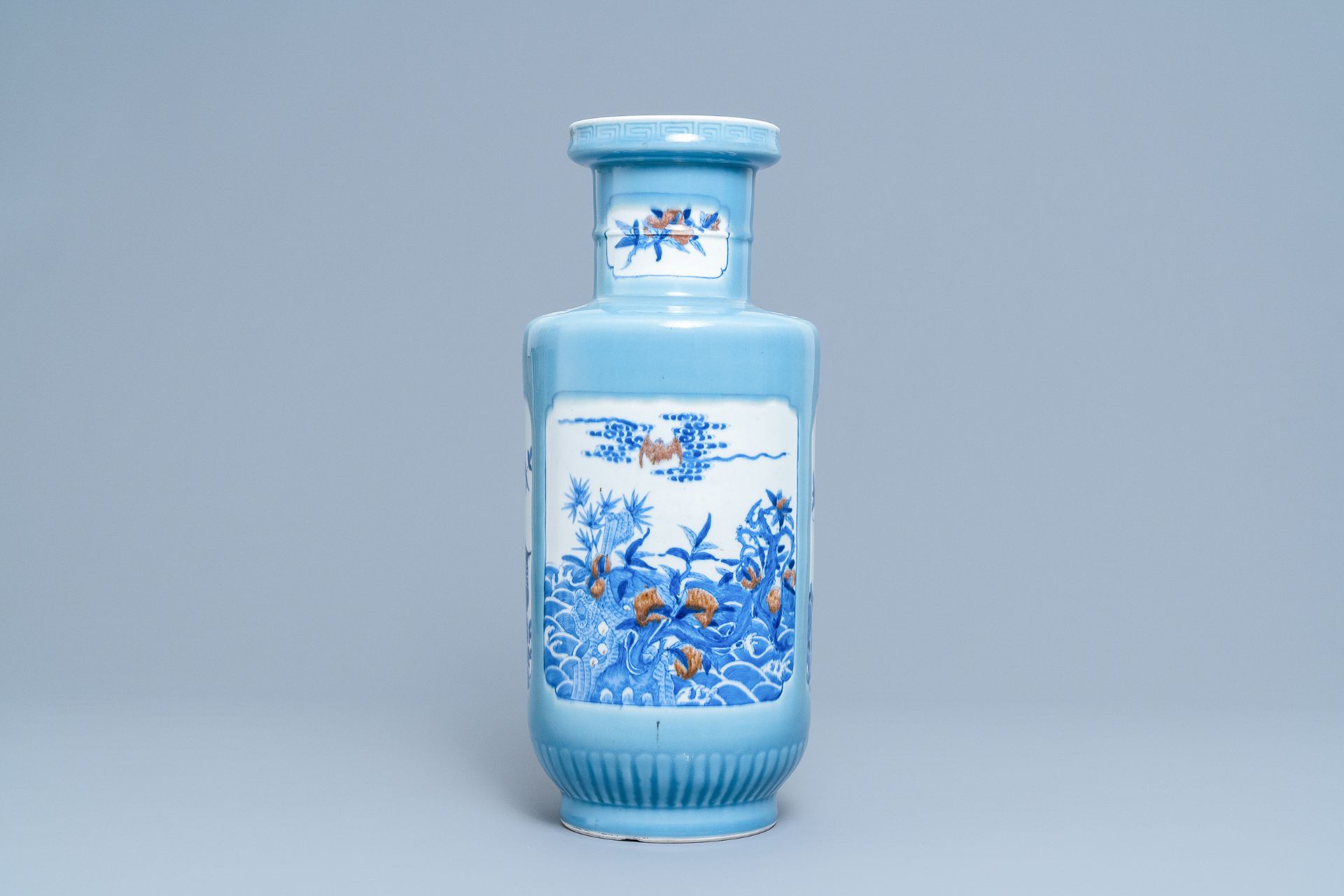 A Chinese blue, white and copper red lavender blue ground rouleau vase, 19th/20th C. - Image 3 of 6