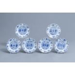 Six Chinese blue and white plates with floral design, Kangxi/Yongzheng