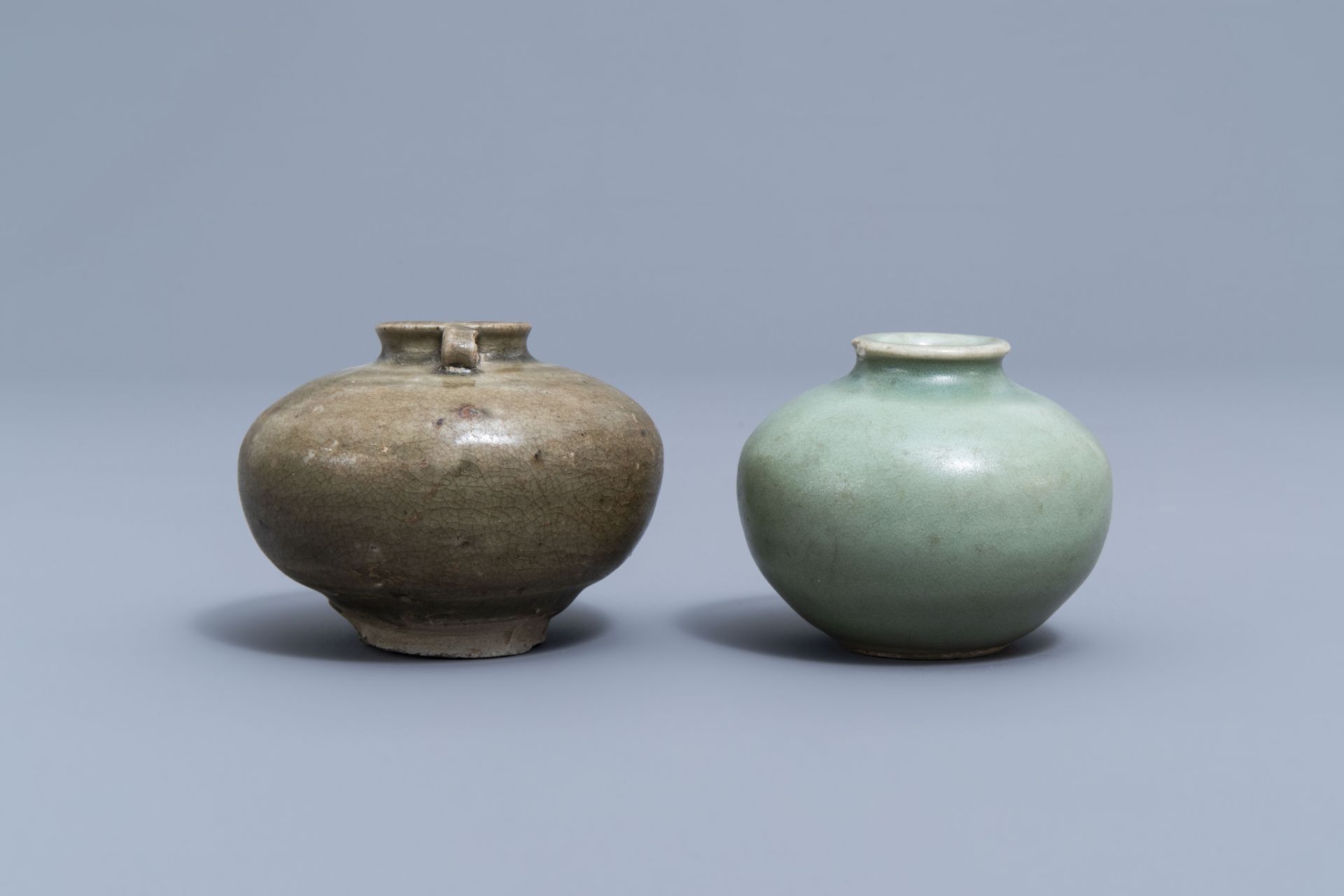 A varied collection of Chinese blue, white and celadon porcelain, Ming and later - Image 29 of 38