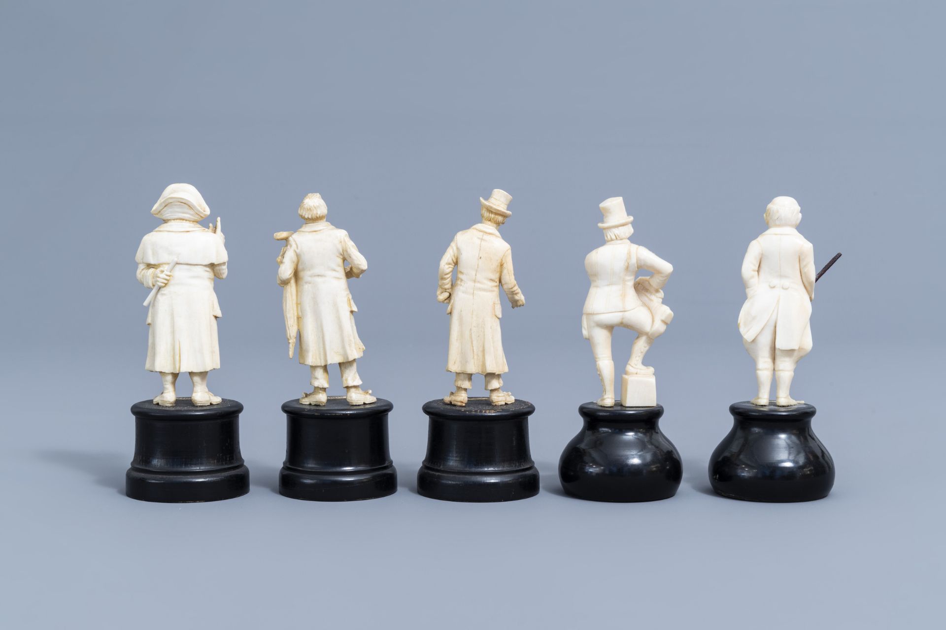 Five carved ivory figures of Charles Dickens 'Pickwick Papers' characters, prob., Dieppe, late 19th - Image 3 of 8