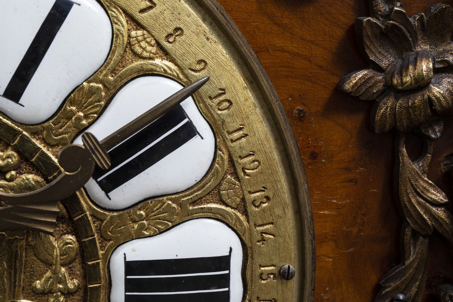 A German burl wood veneered brass mounted Louis XV style cartel clock, , 20th C. - Image 12 of 13