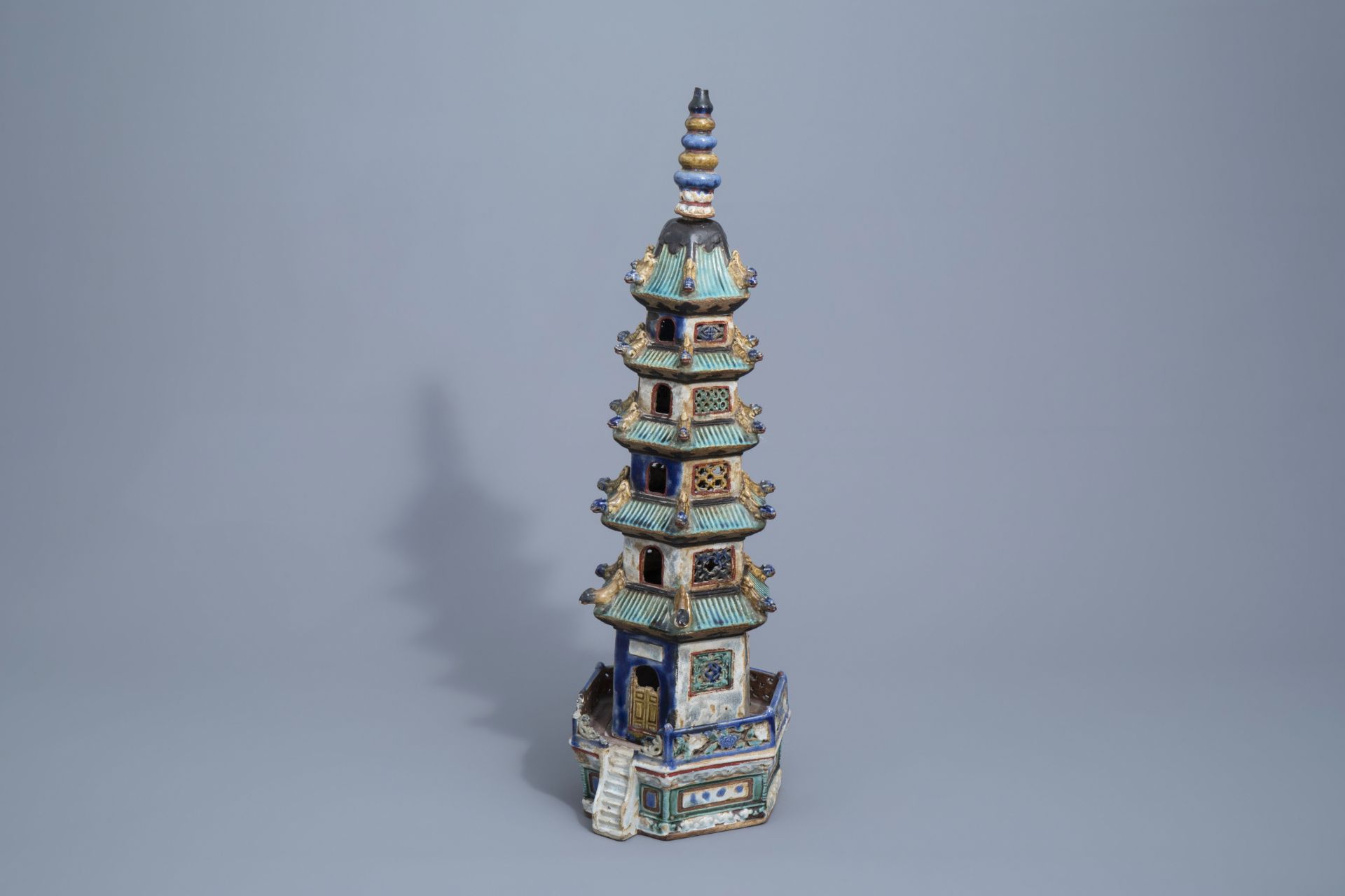 A Chinese three-piece glazed pottery pagoda, 19th C. - Image 2 of 8